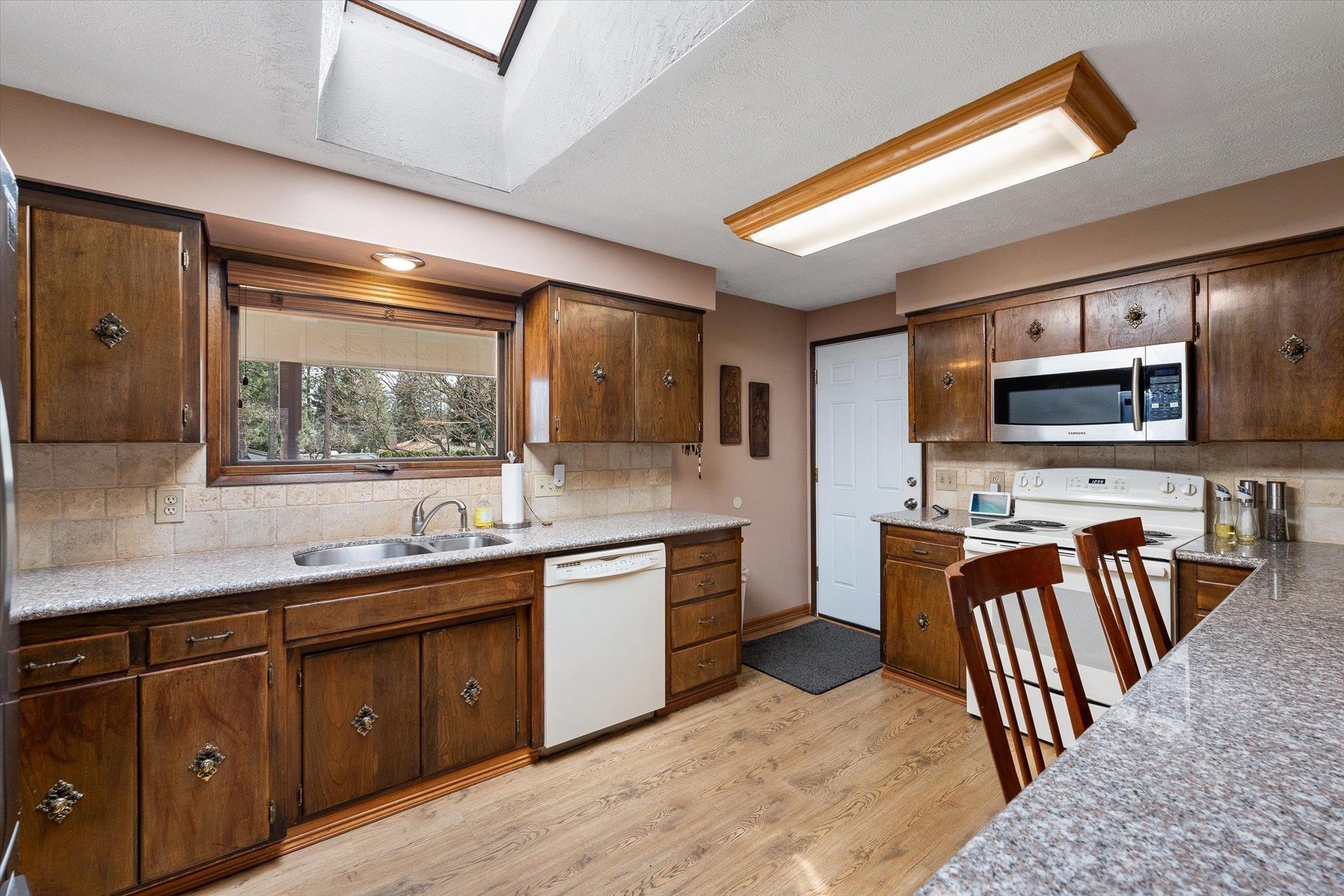 11813 N Normandie St - Photo 6