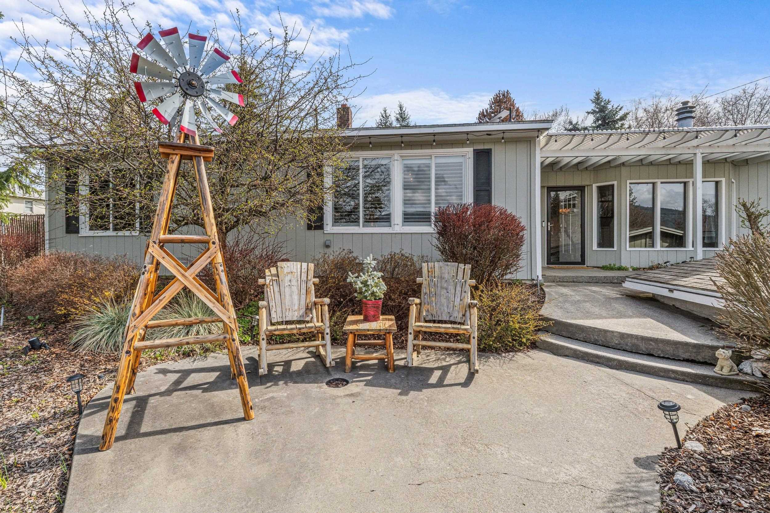 102 Crestview Dr - Photo 4