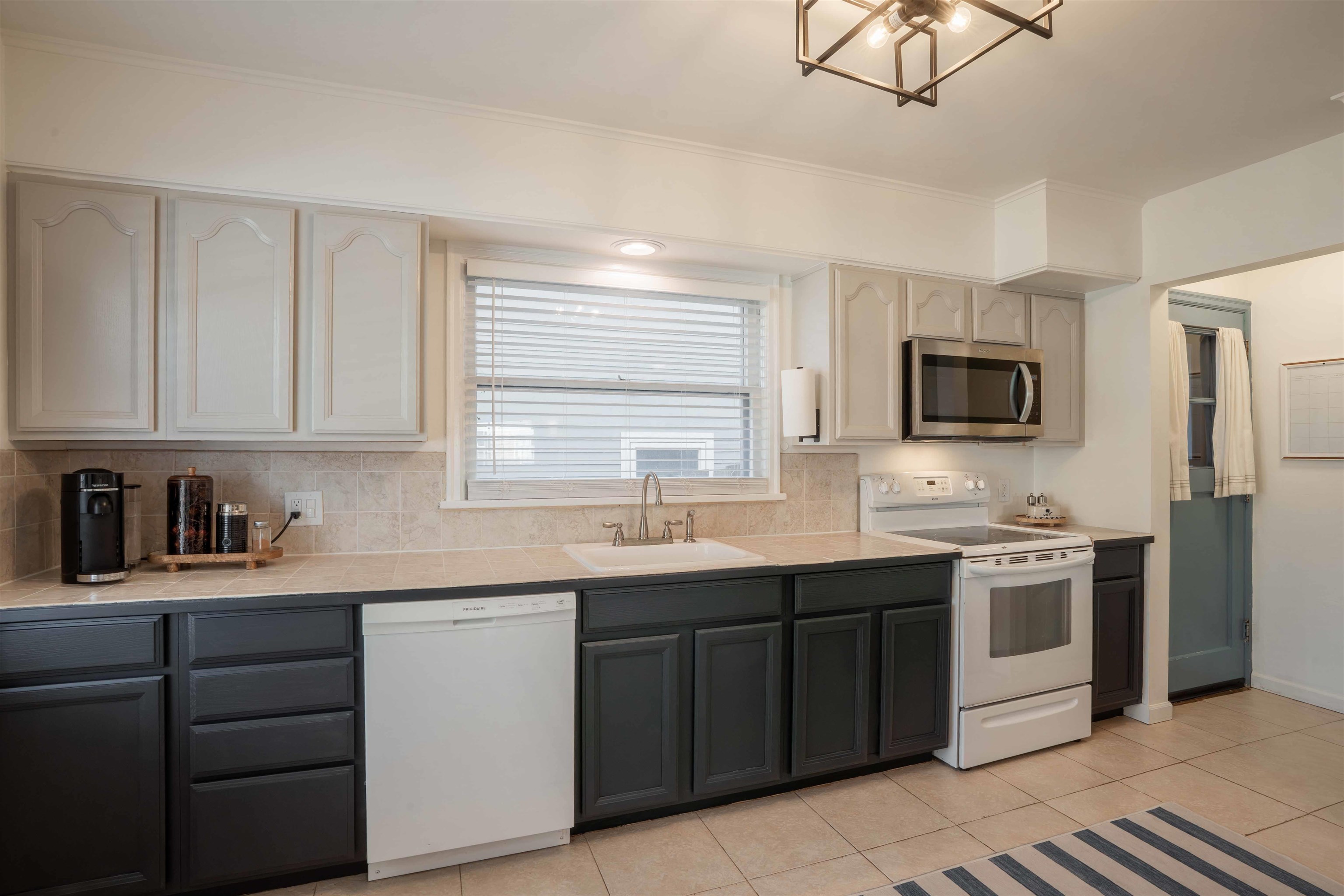 1110 E 19th Ave - Photo 14