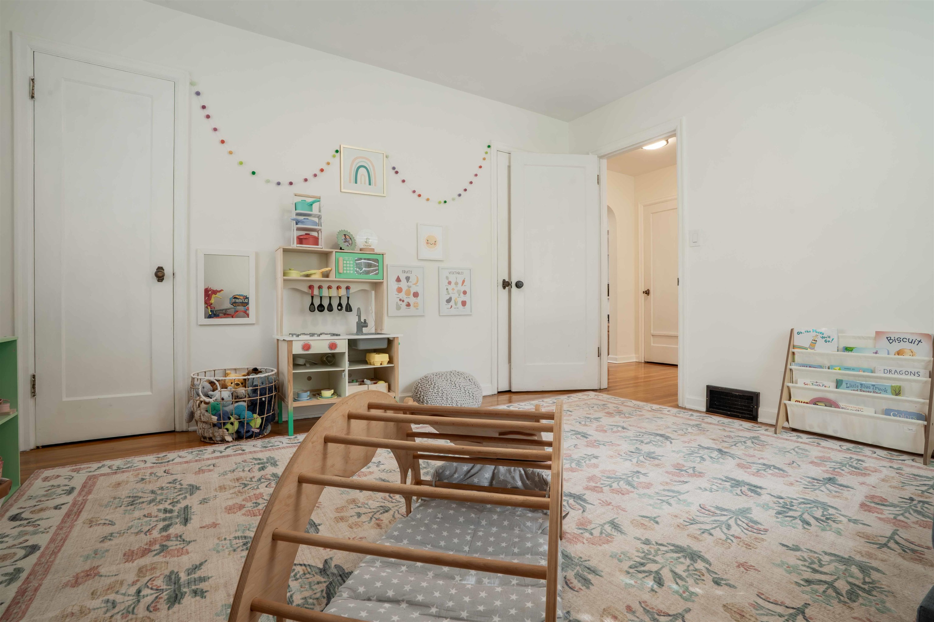 1110 E 19th Ave - Photo 17