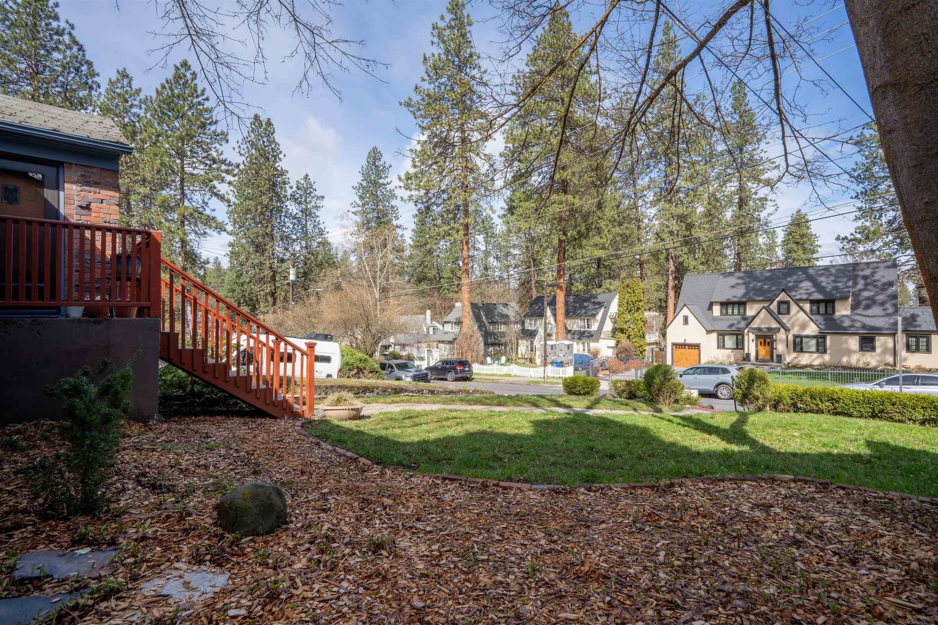 1110 E 19th Ave - Photo 3