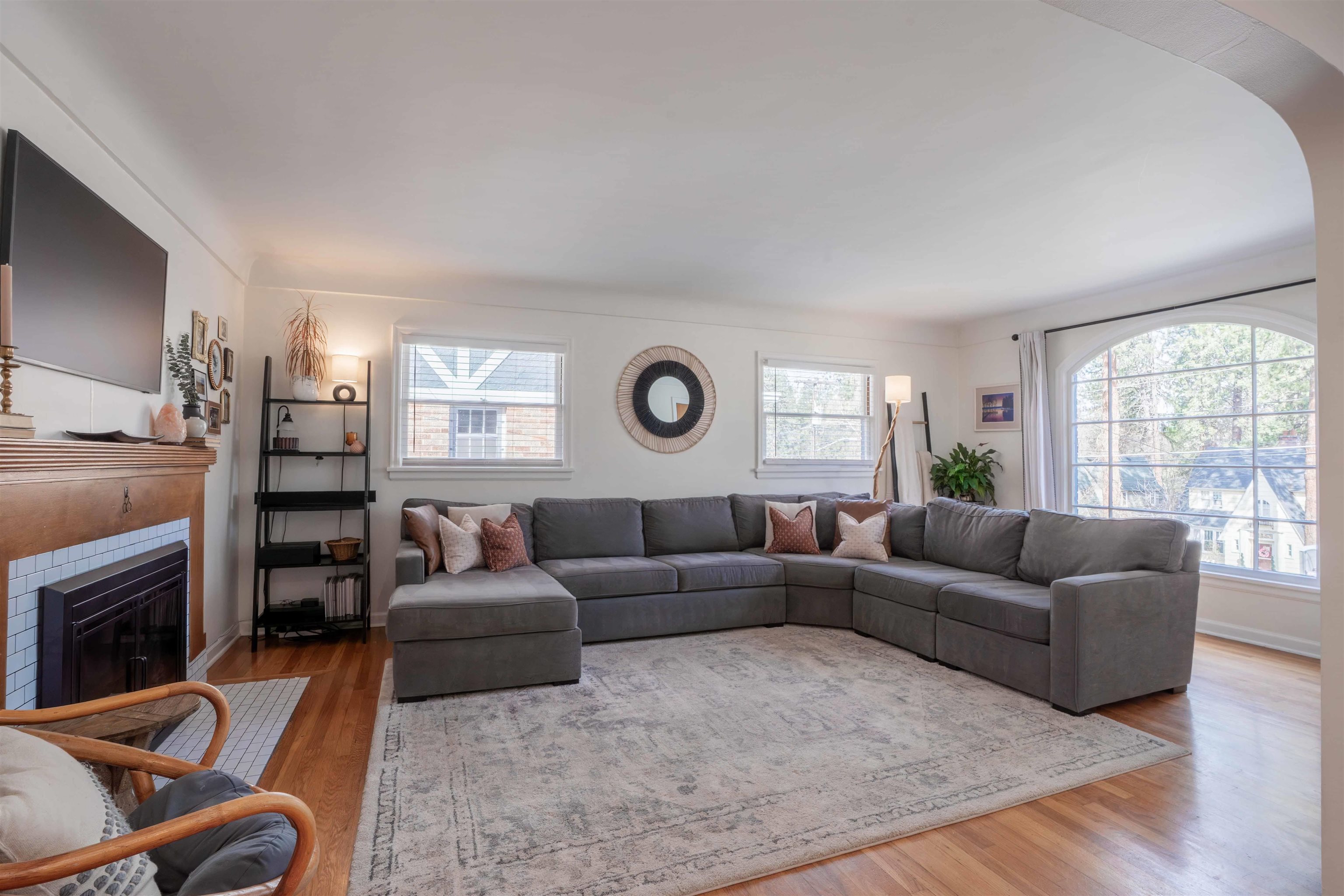 1110 E 19th Ave - Photo 5