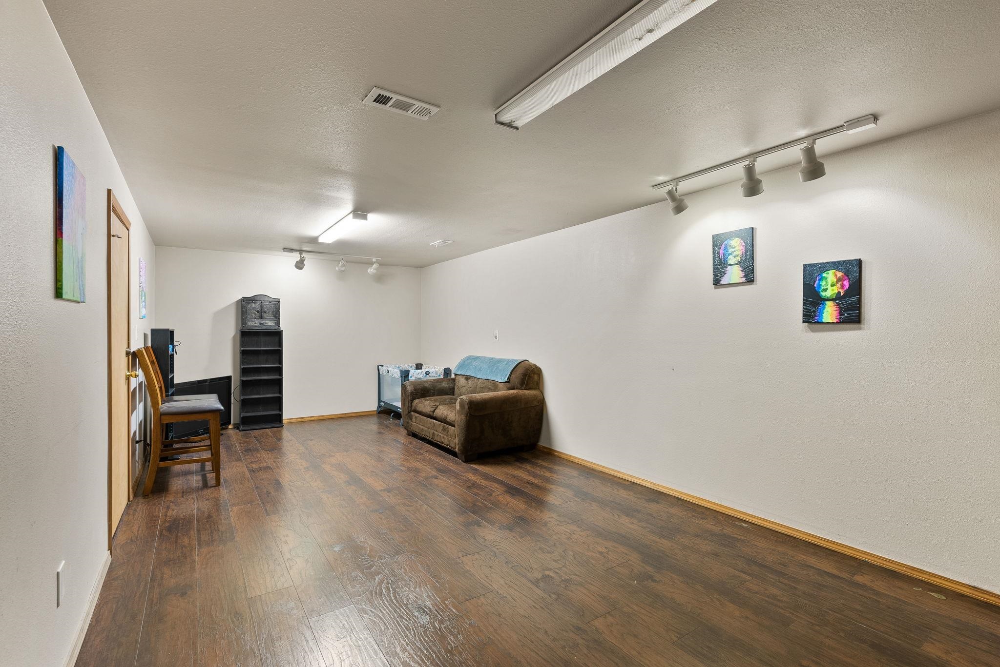 3914 N MURRAY Rd - Photo 18