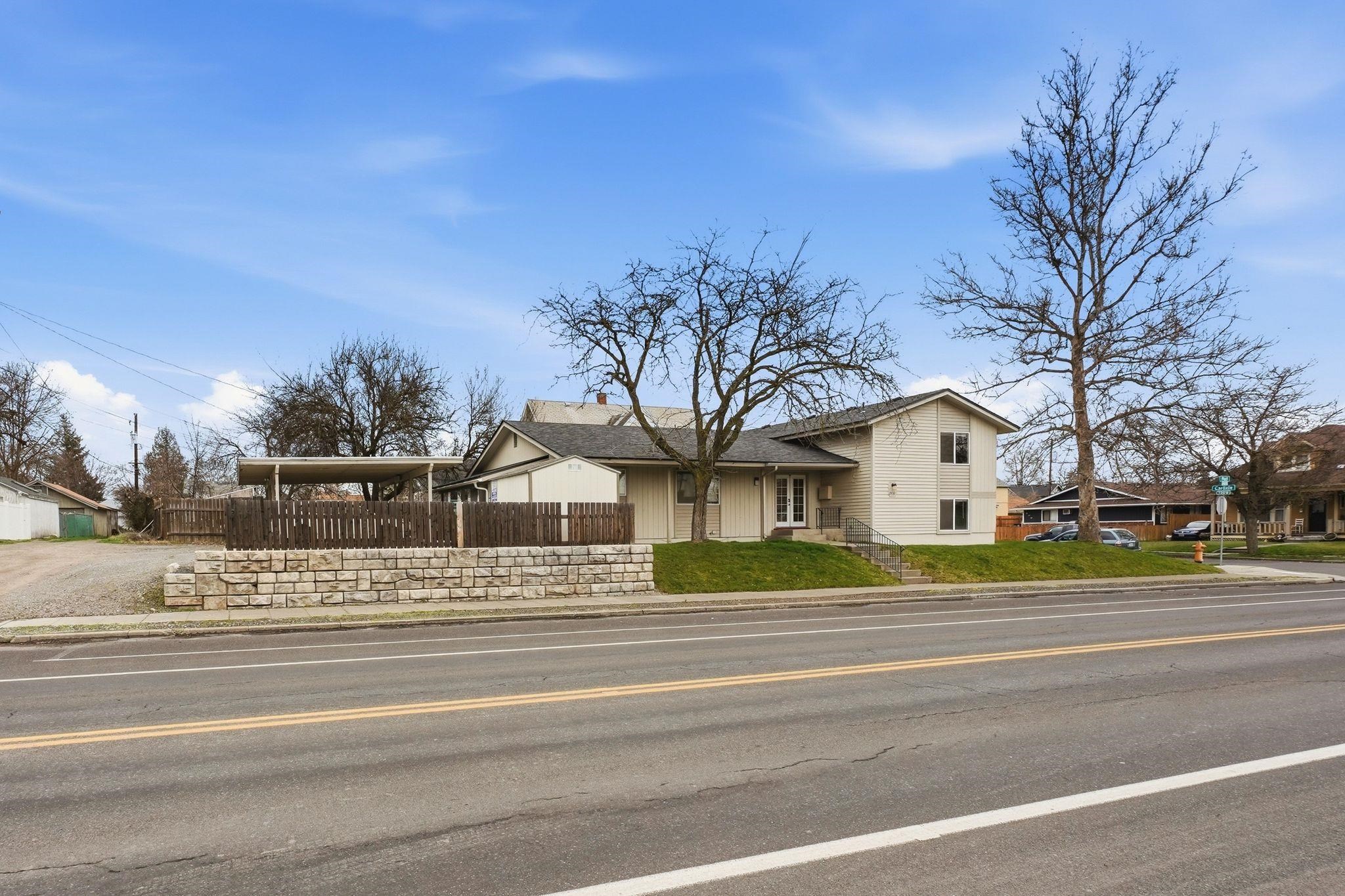 2410 N Post St - Photo 42