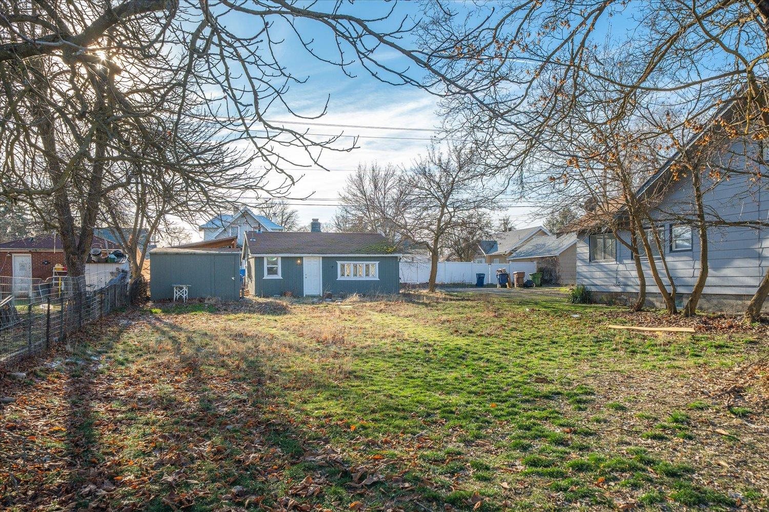 1507 W Chelan Ave - Photo 3