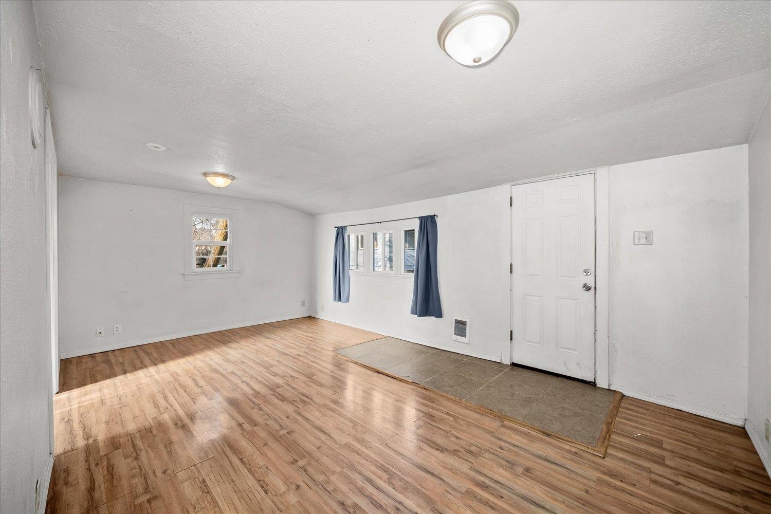 1507 W Chelan Ave - Photo 5