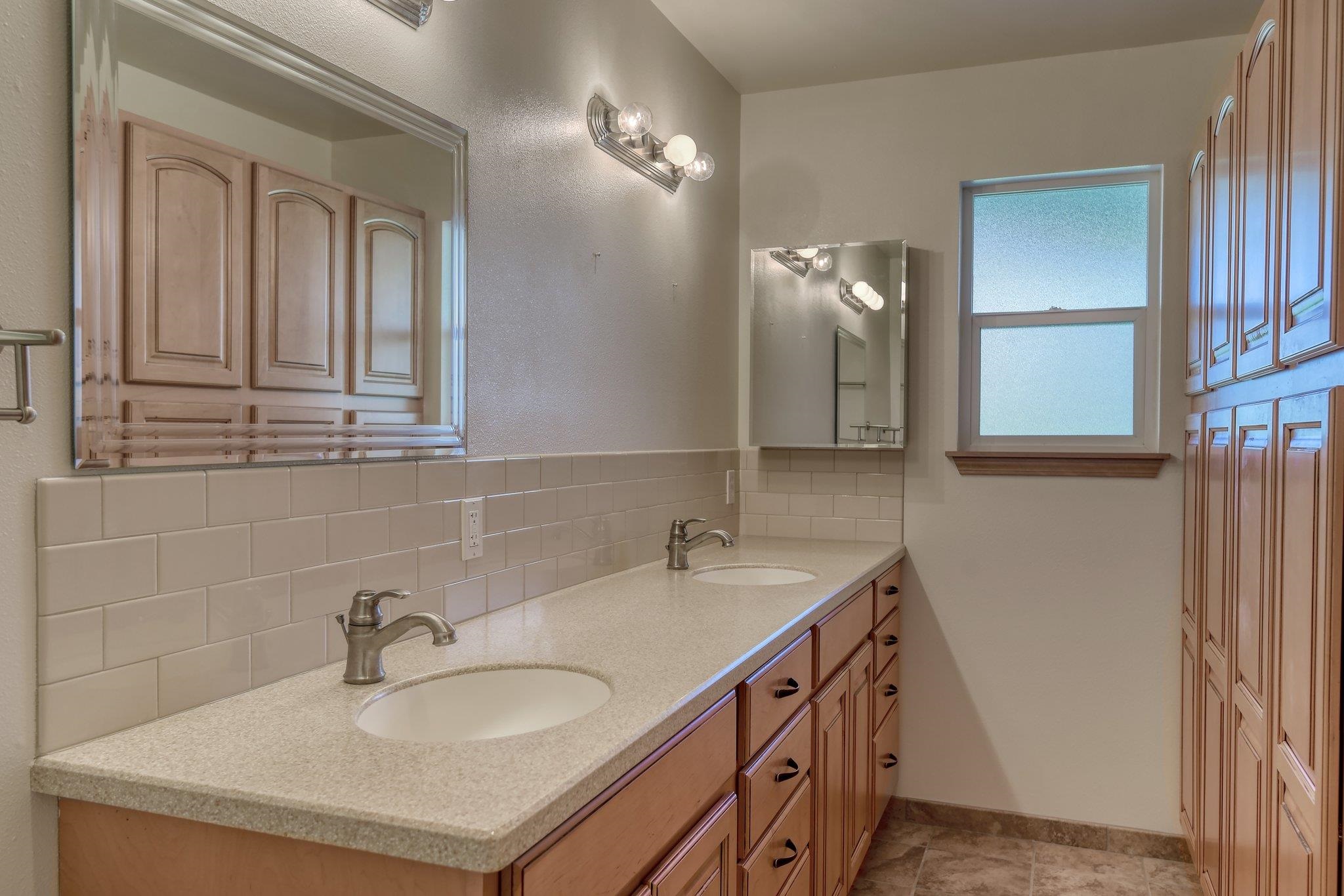 205 S Tschirley Rd - Photo 18