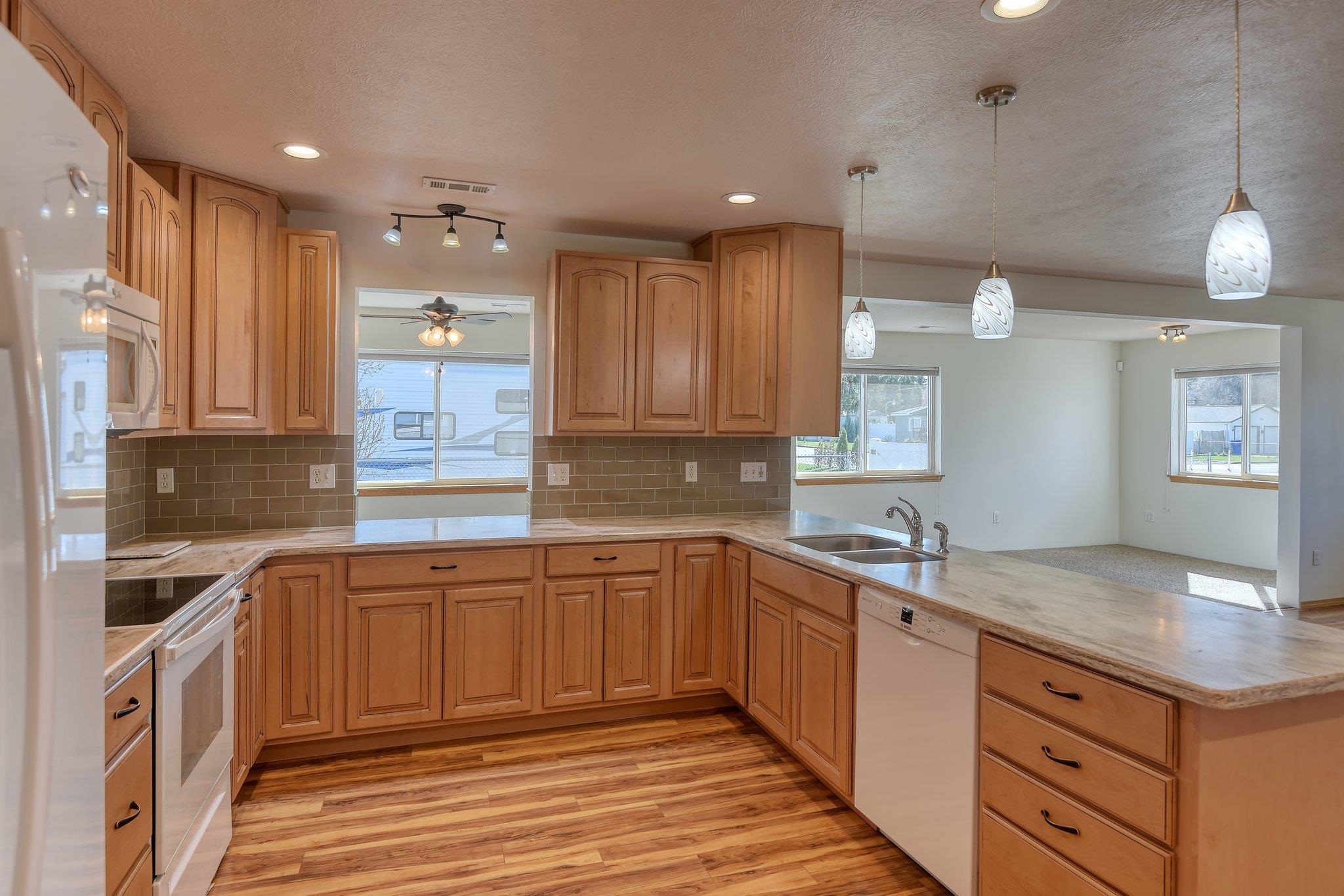 205 S Tschirley Rd - Photo 10