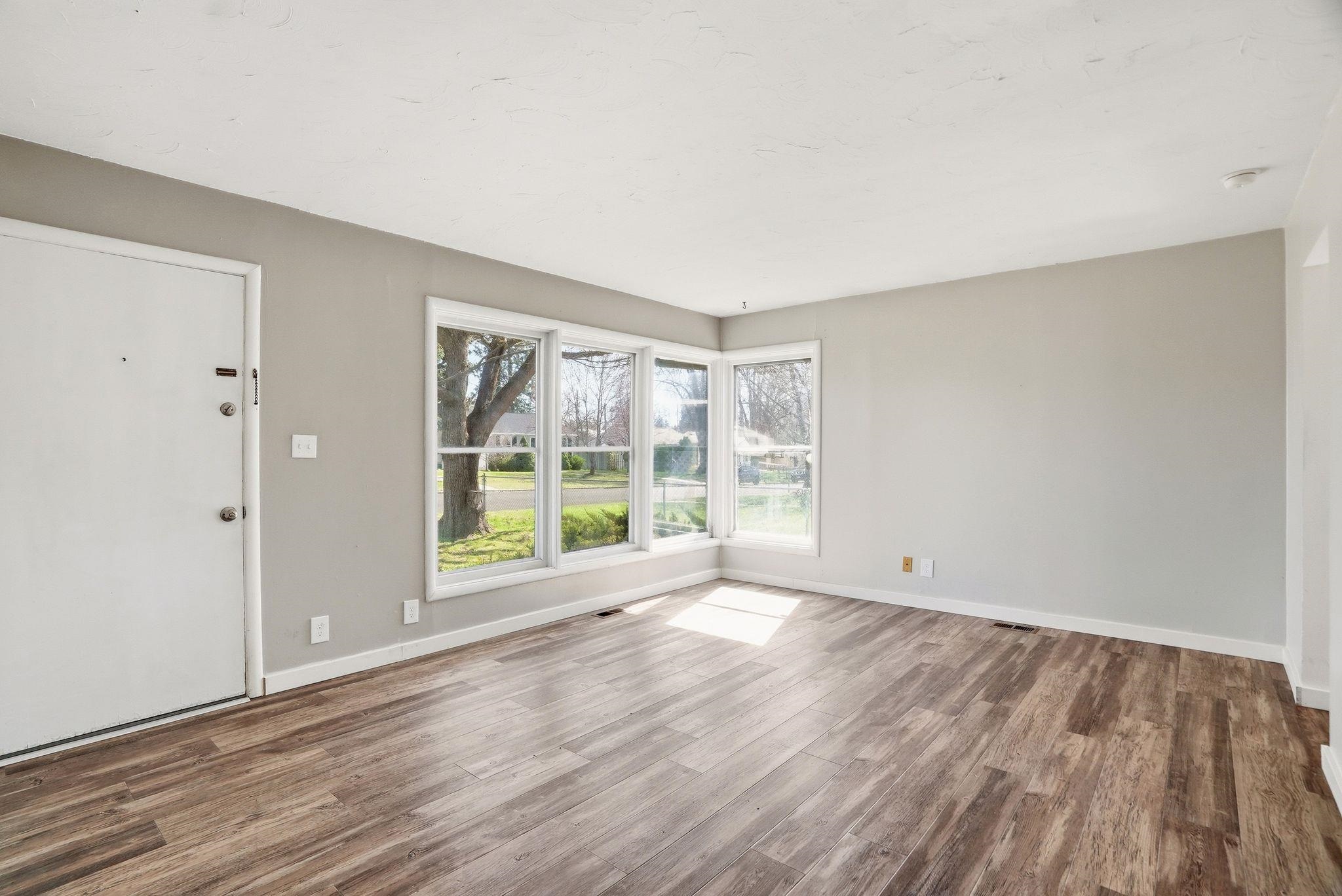 5723 N Cannon St - Photo 5