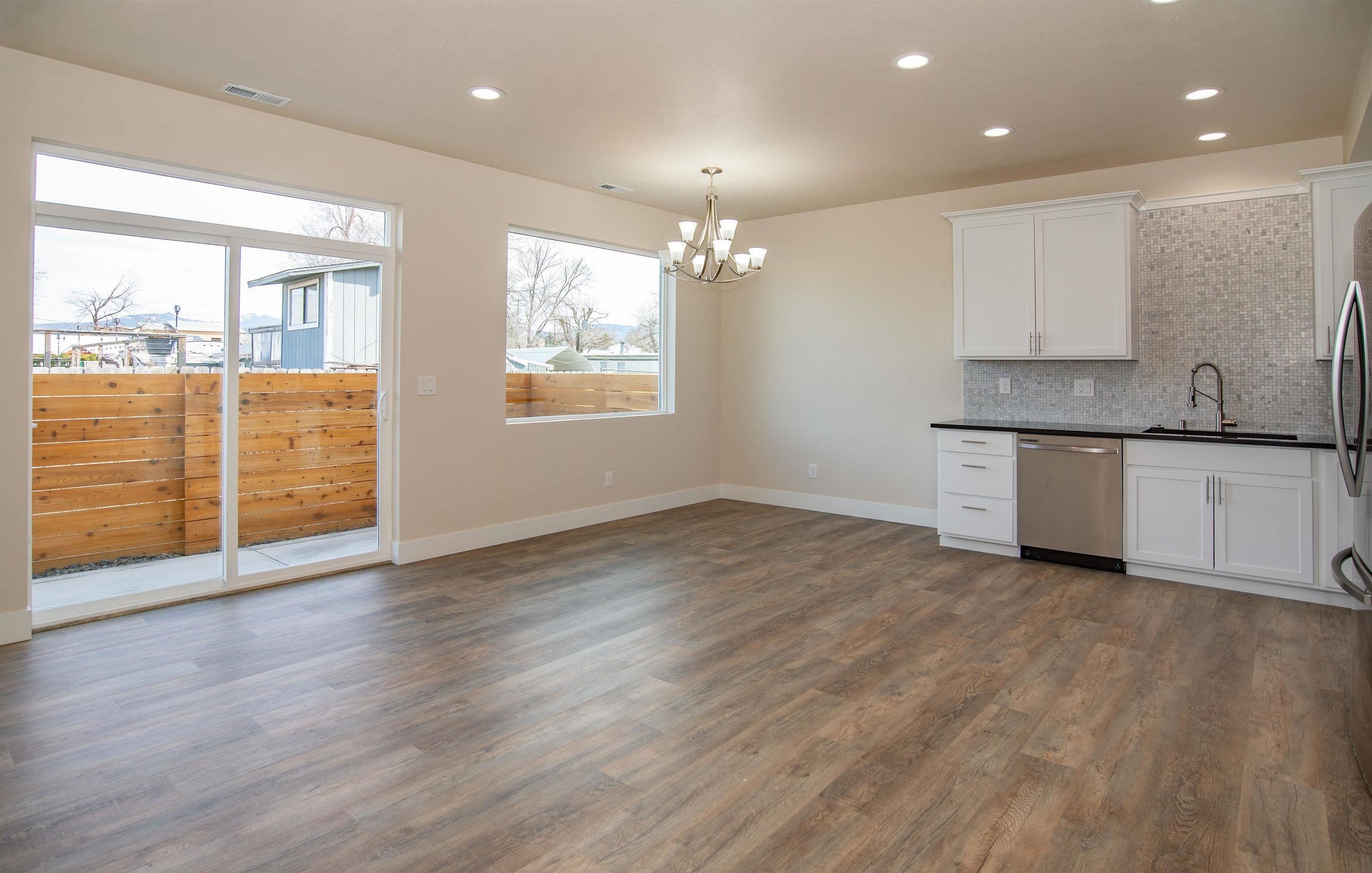 324/328 N Moen Ln - Photo 9