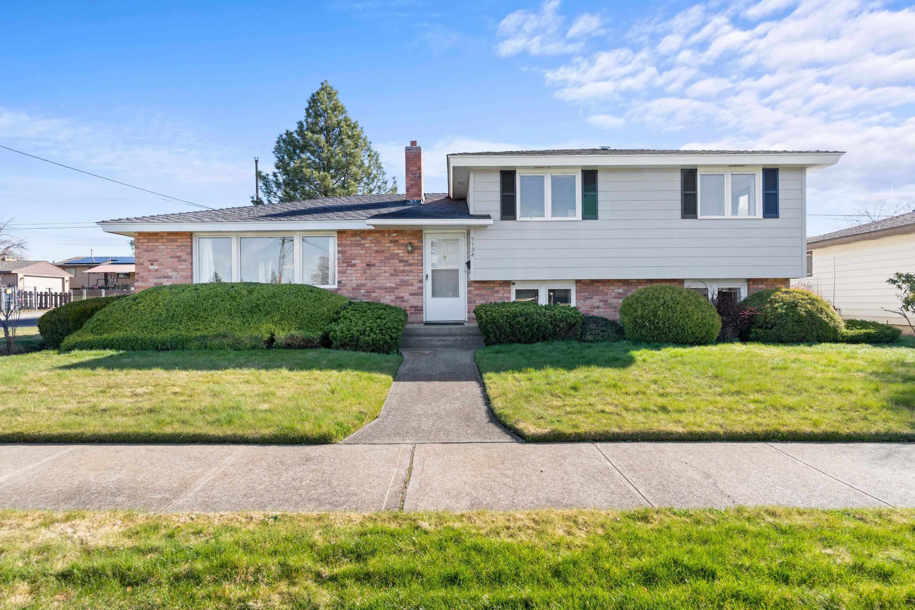 5724 N Fleming St - Photo 2