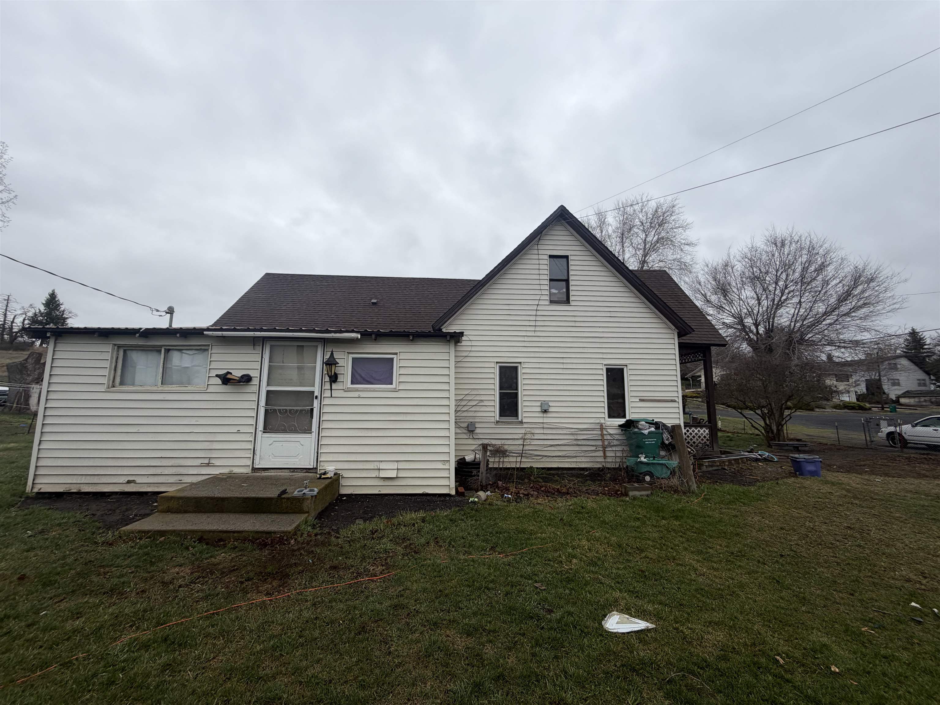 215 SE Milmont St - Photo 3