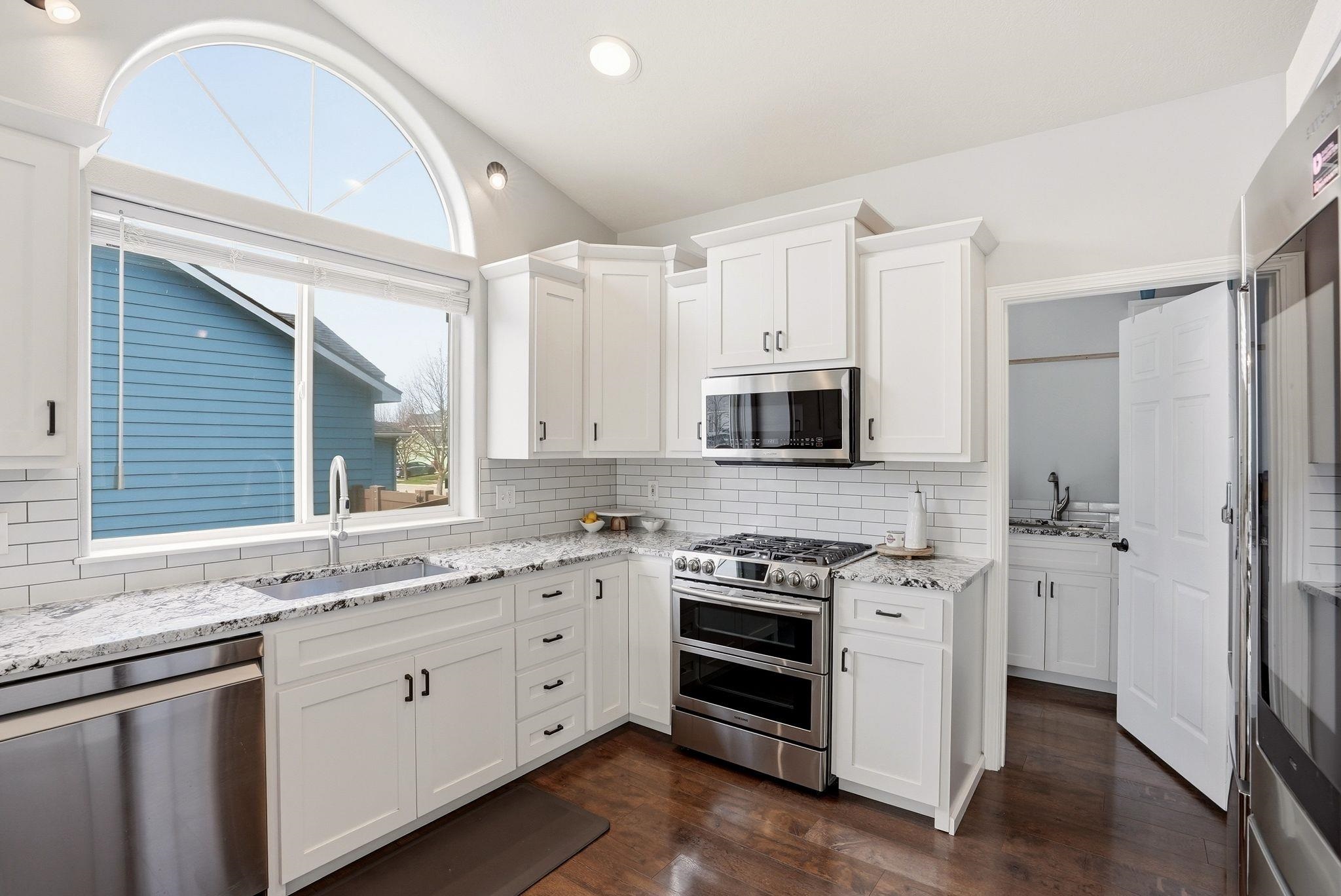 23110 E BROADWAY Ave - Photo 13