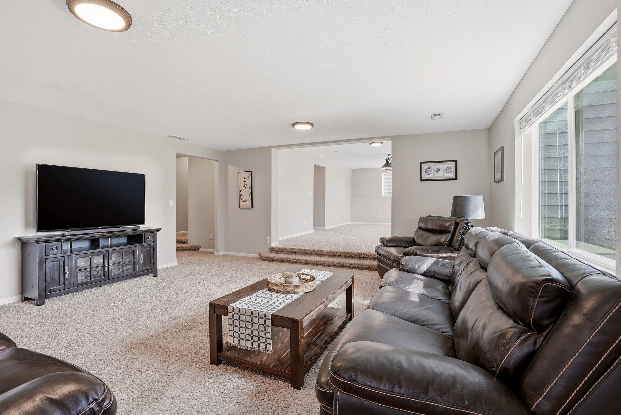 23110 E BROADWAY Ave - Photo 28