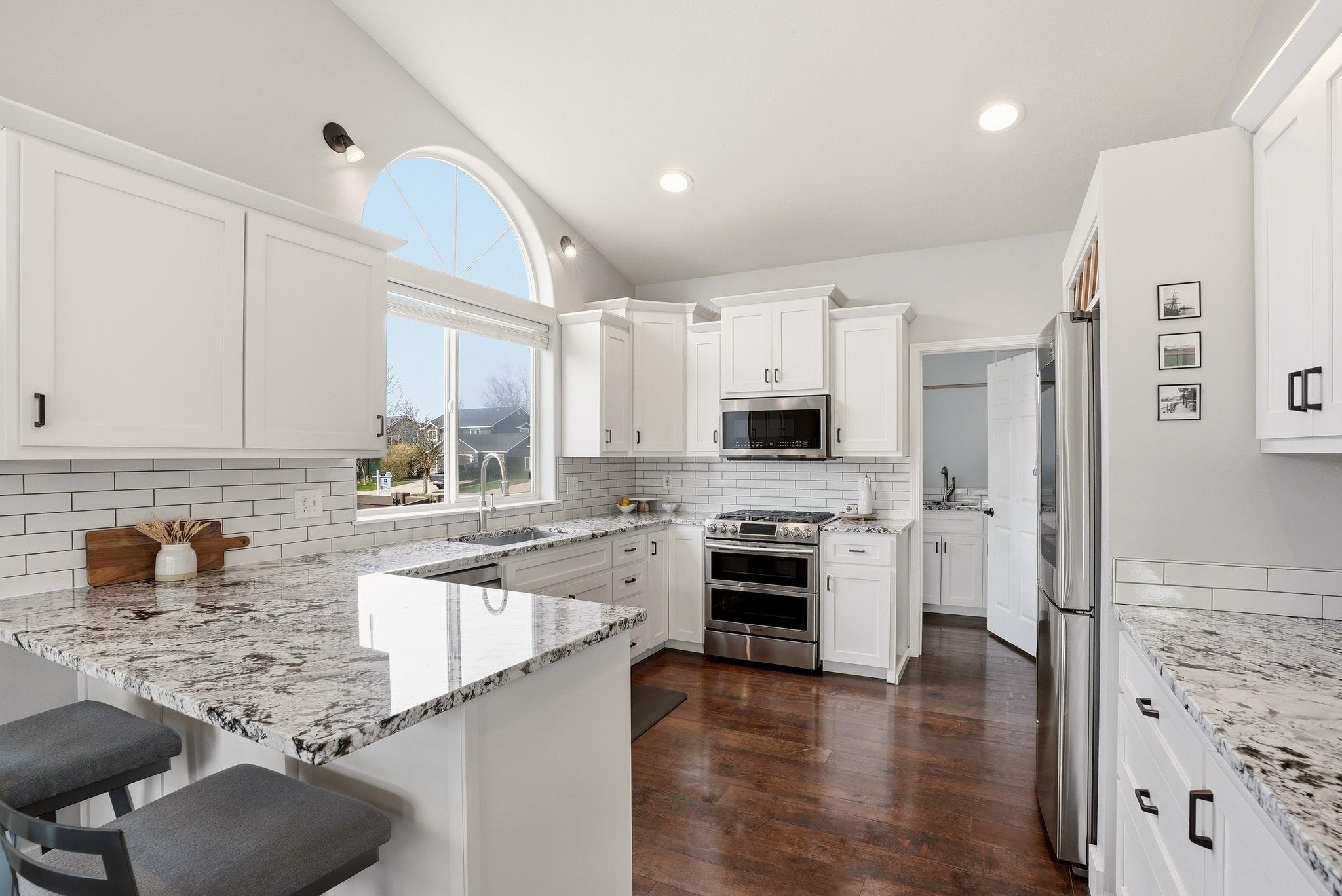 23110 E BROADWAY Ave - Photo 4