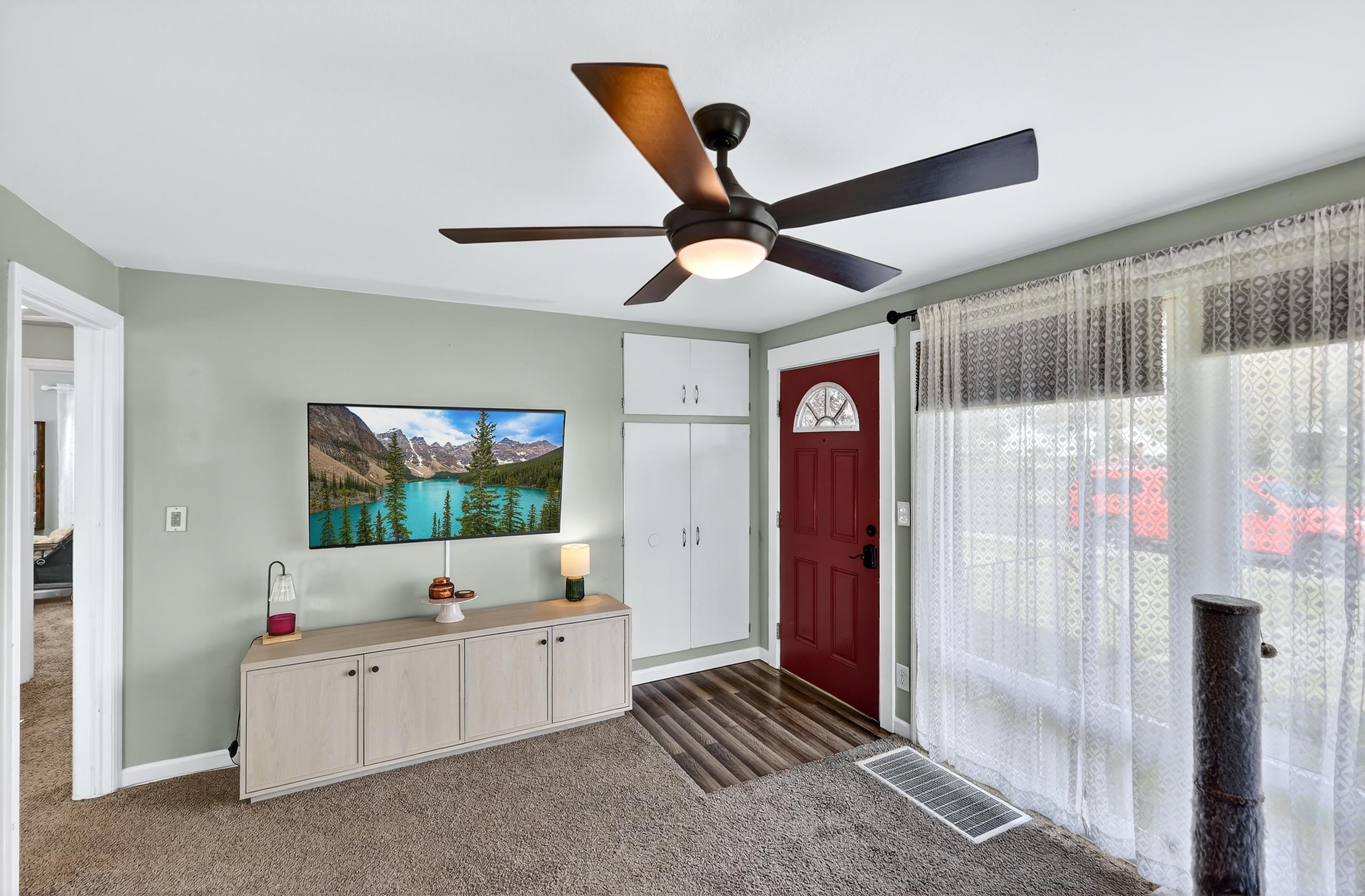 135 W Amherst Ct - Photo 6