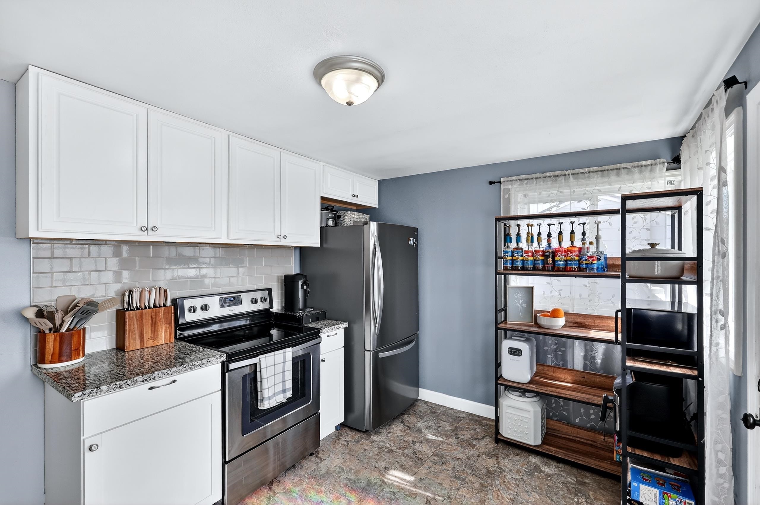 135 W Amherst Ct - Photo 9