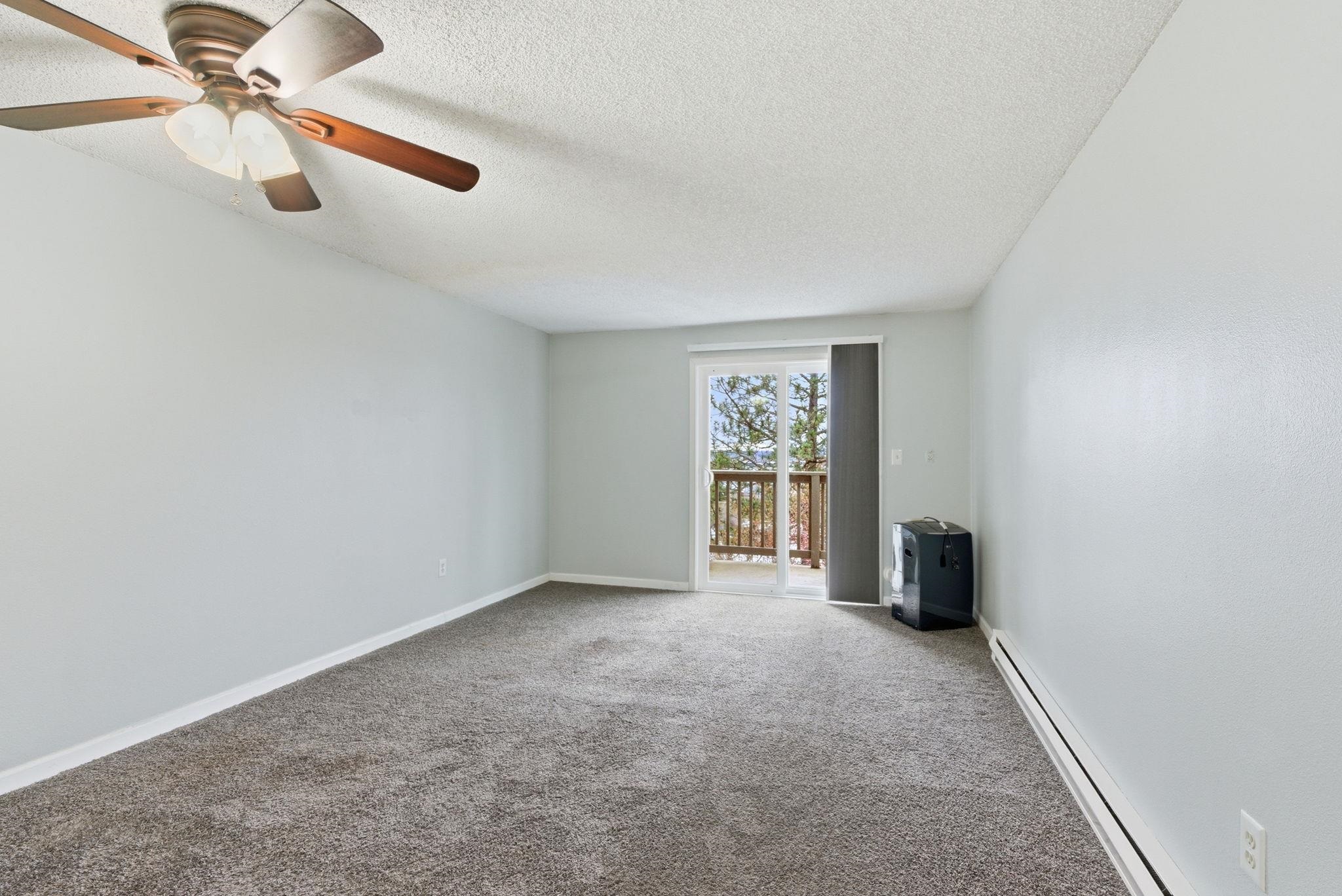 6017 E 6th Ave - Photo 3