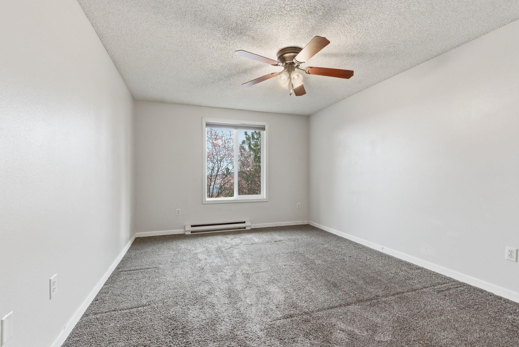6017 E 6th Ave - Photo 9
