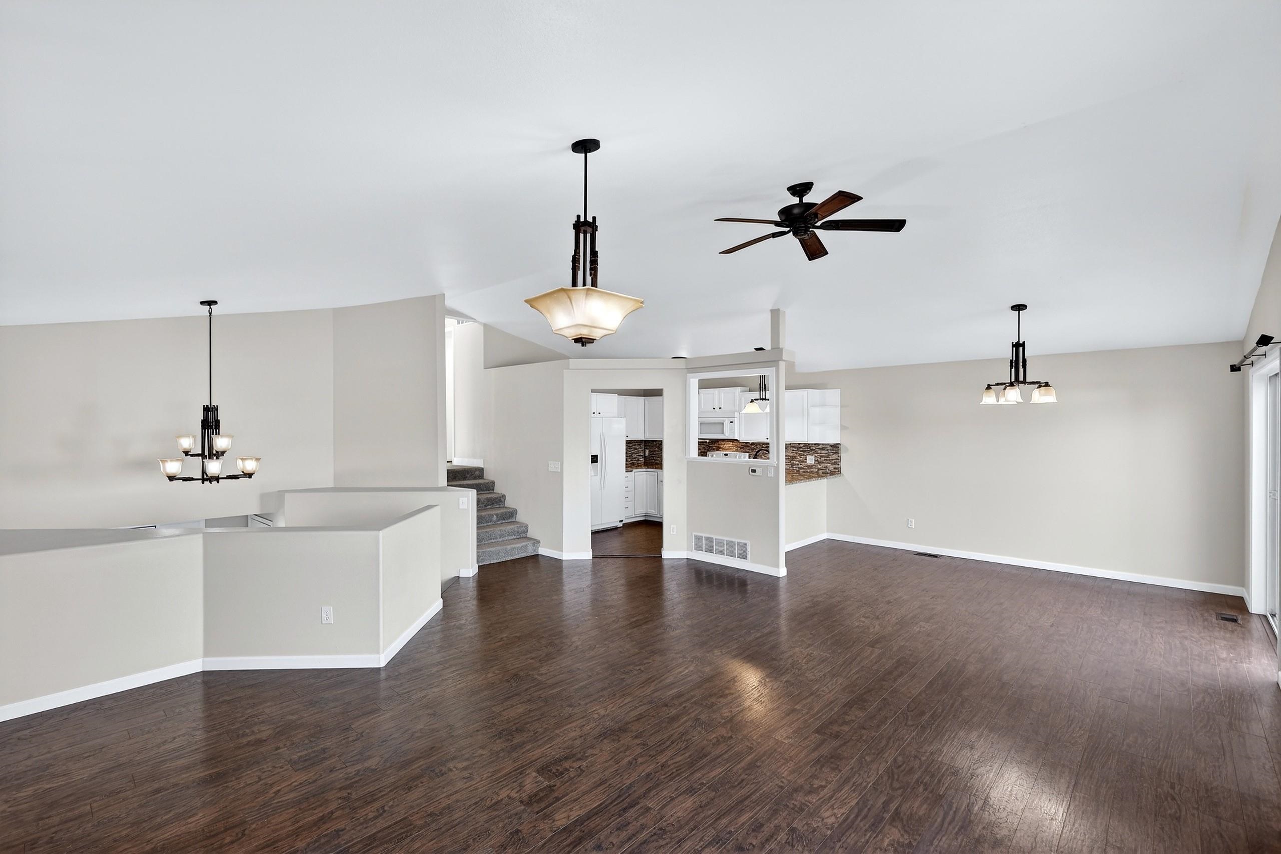 23127 E Maxwell Ave - Photo 5