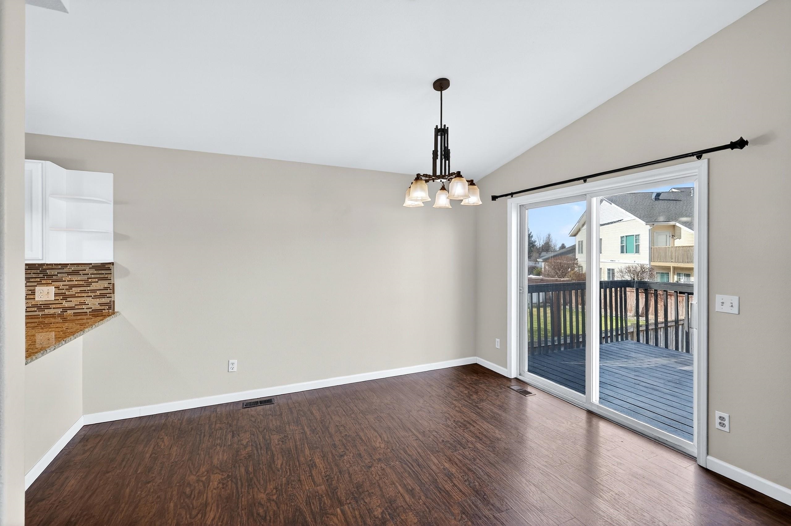 23127 E Maxwell Ave - Photo 6