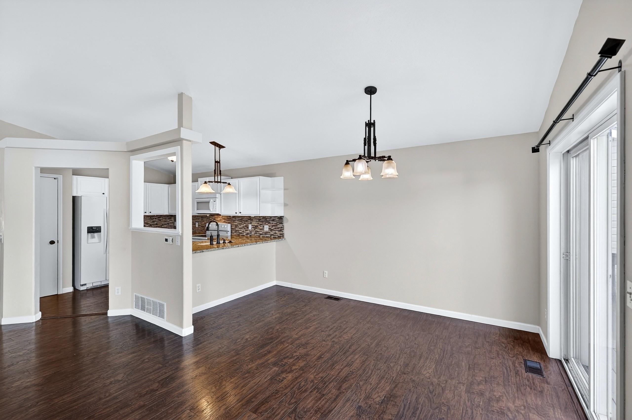 23127 E Maxwell Ave - Photo 8
