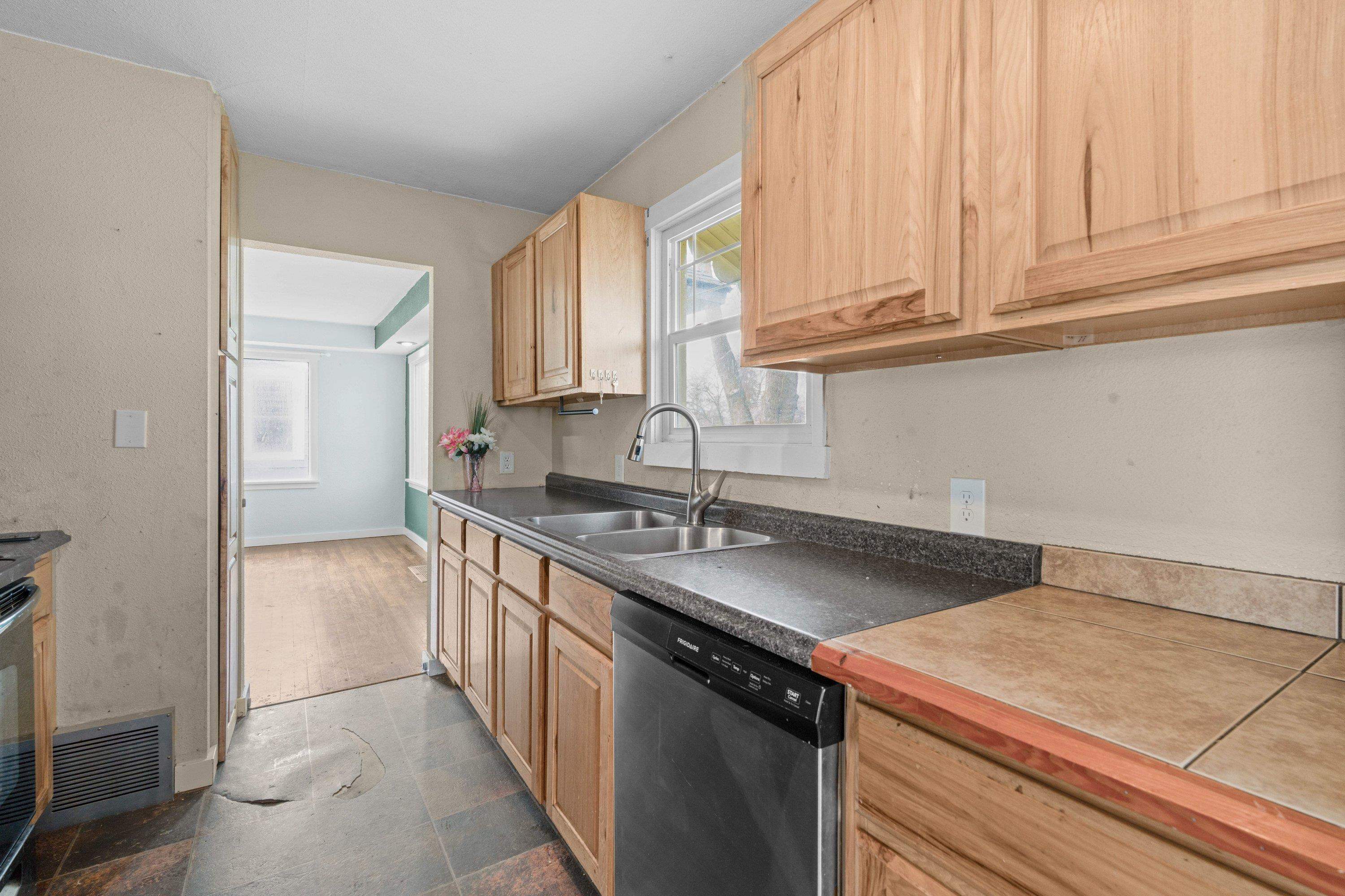 6112 N Lincoln St - Photo 7