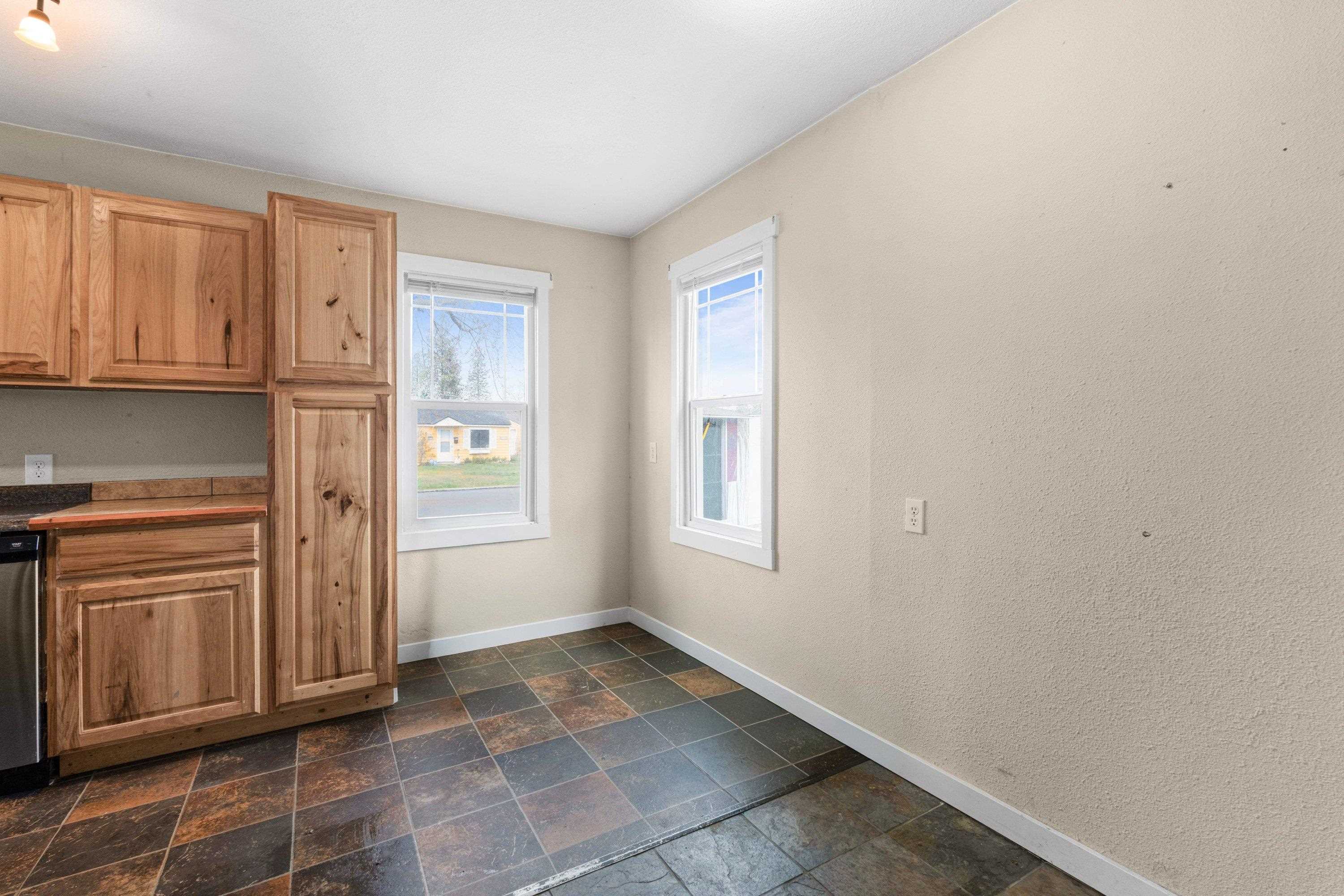 6112 N Lincoln St - Photo 10
