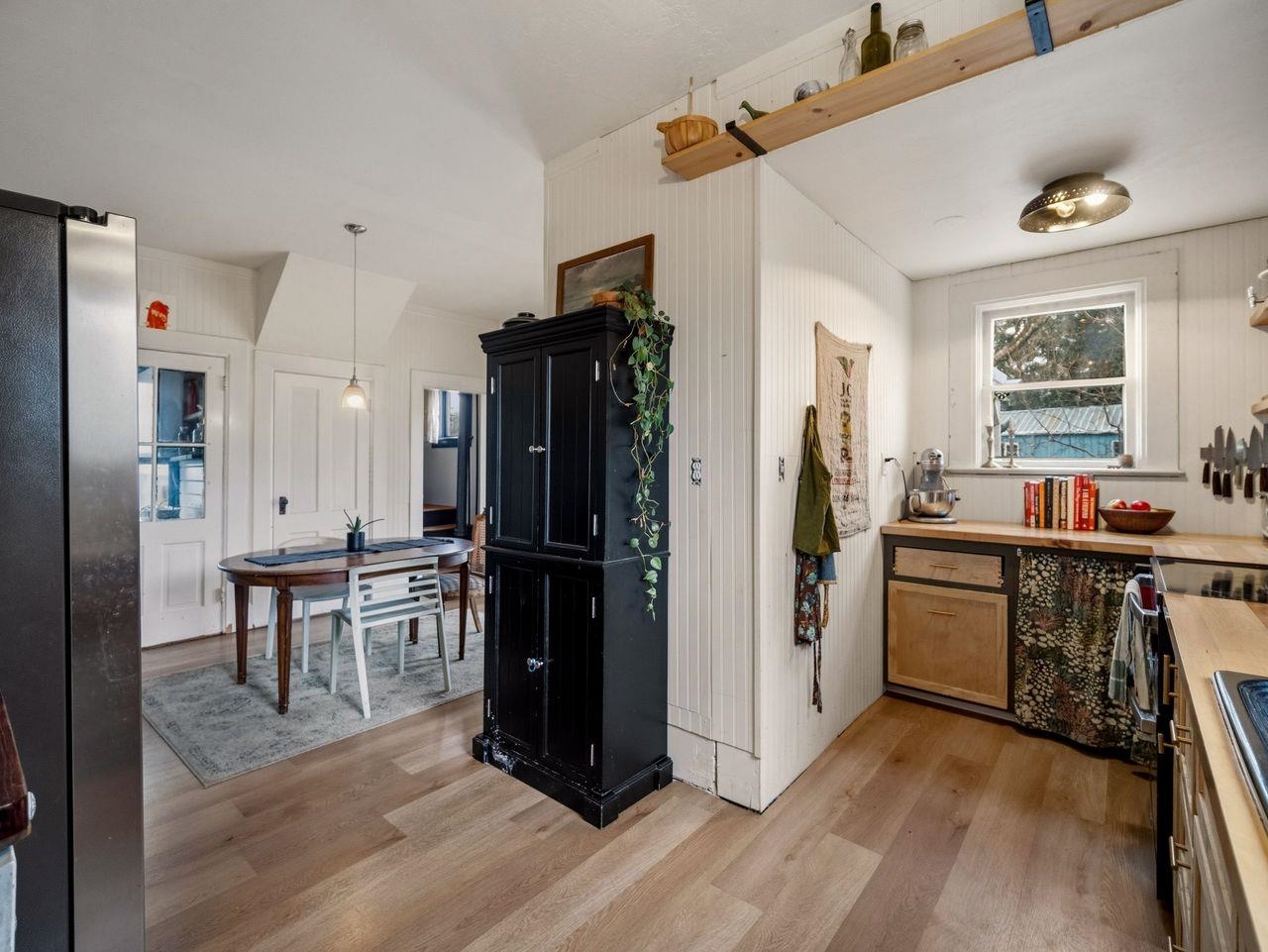 203 E Brewster St - Photo 11