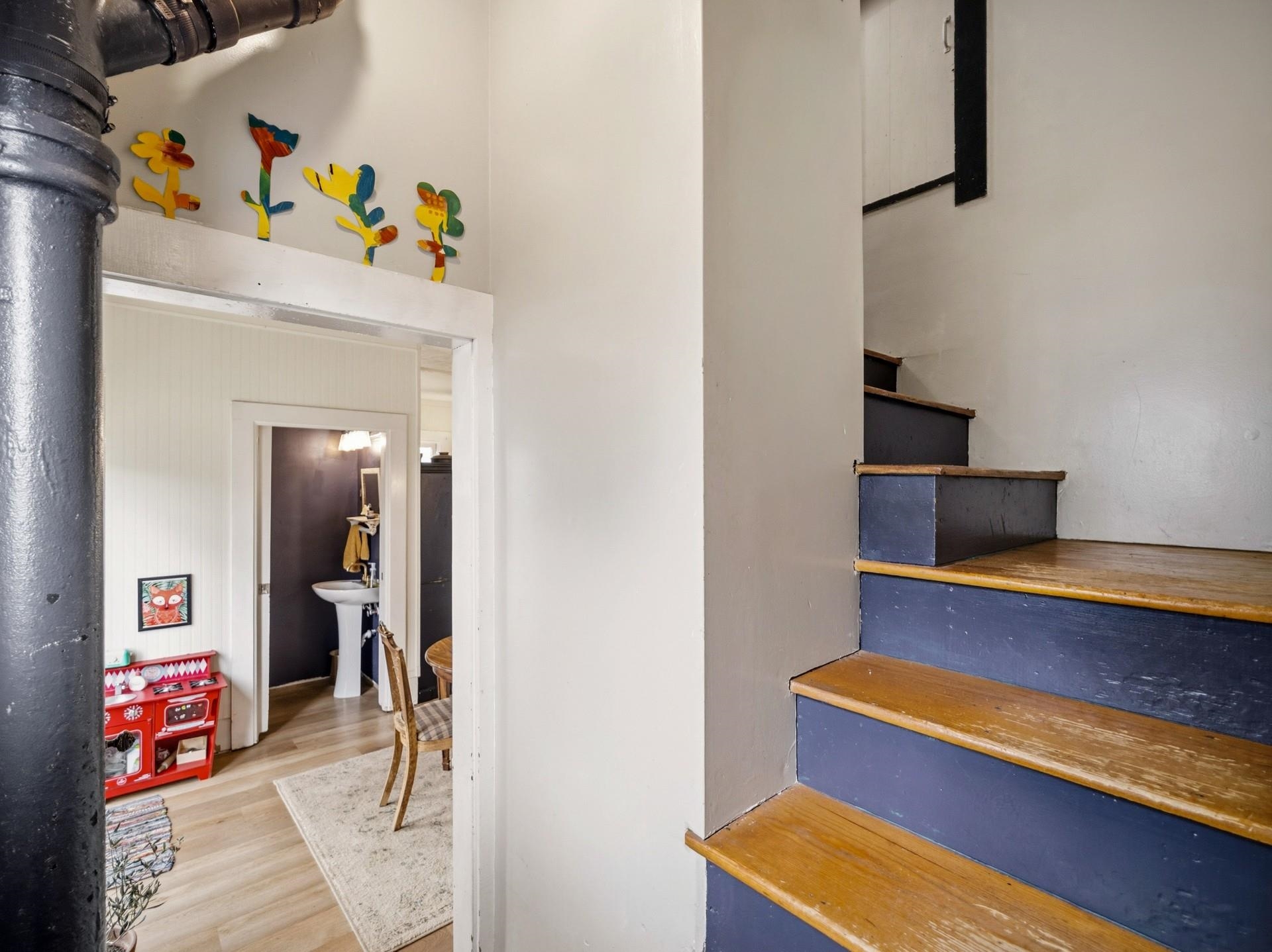 203 E Brewster St - Photo 37