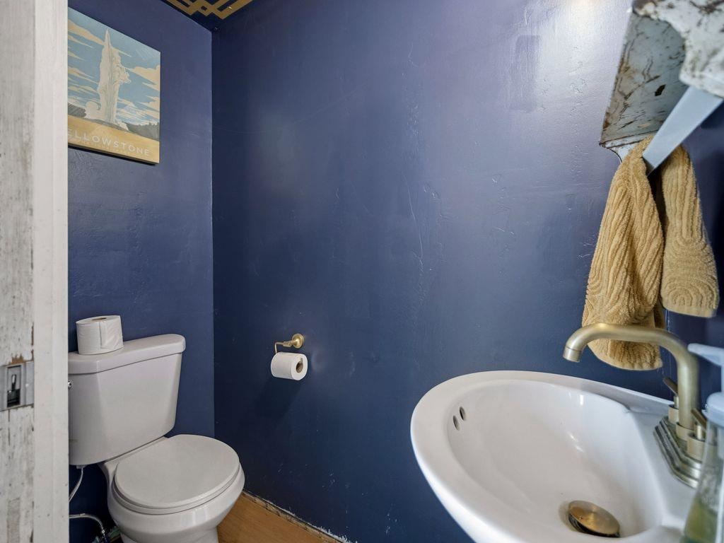 203 E Brewster St - Photo 38