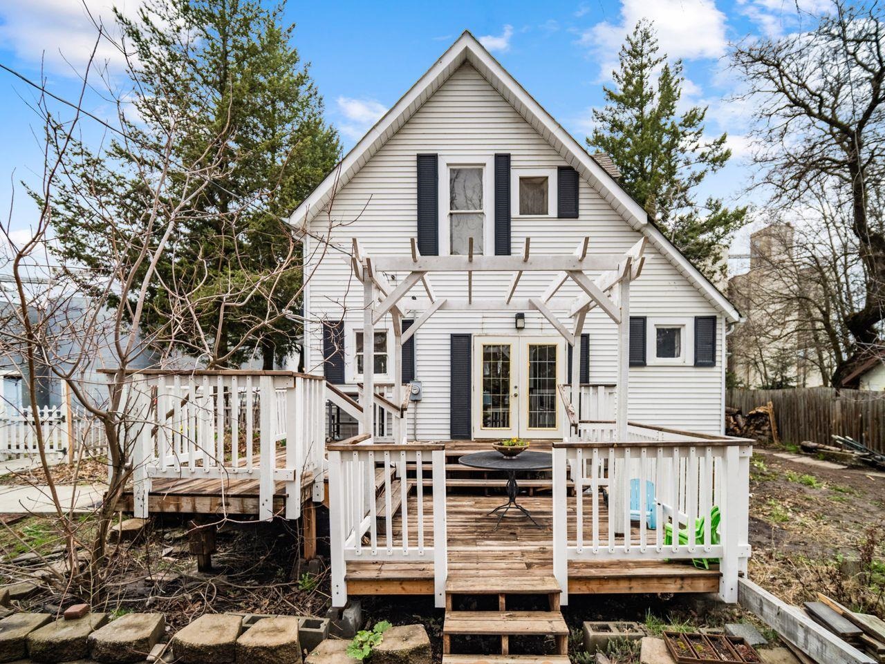 203 E Brewster St - Photo 41