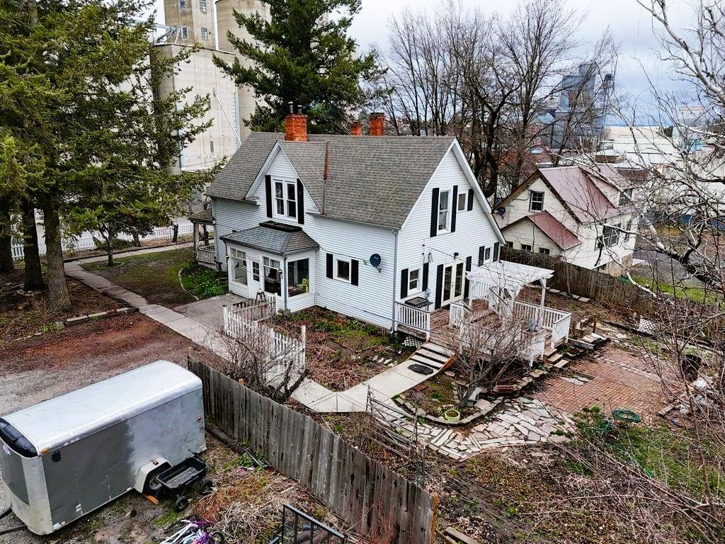 203 E Brewster St - Photo 50