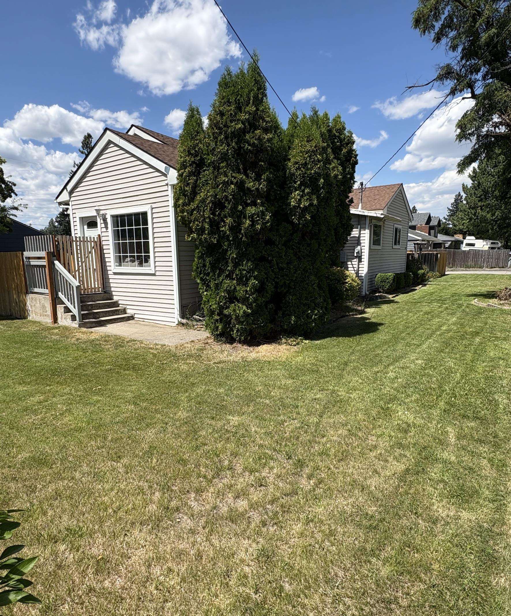 6701 N normandie St - Photo 4