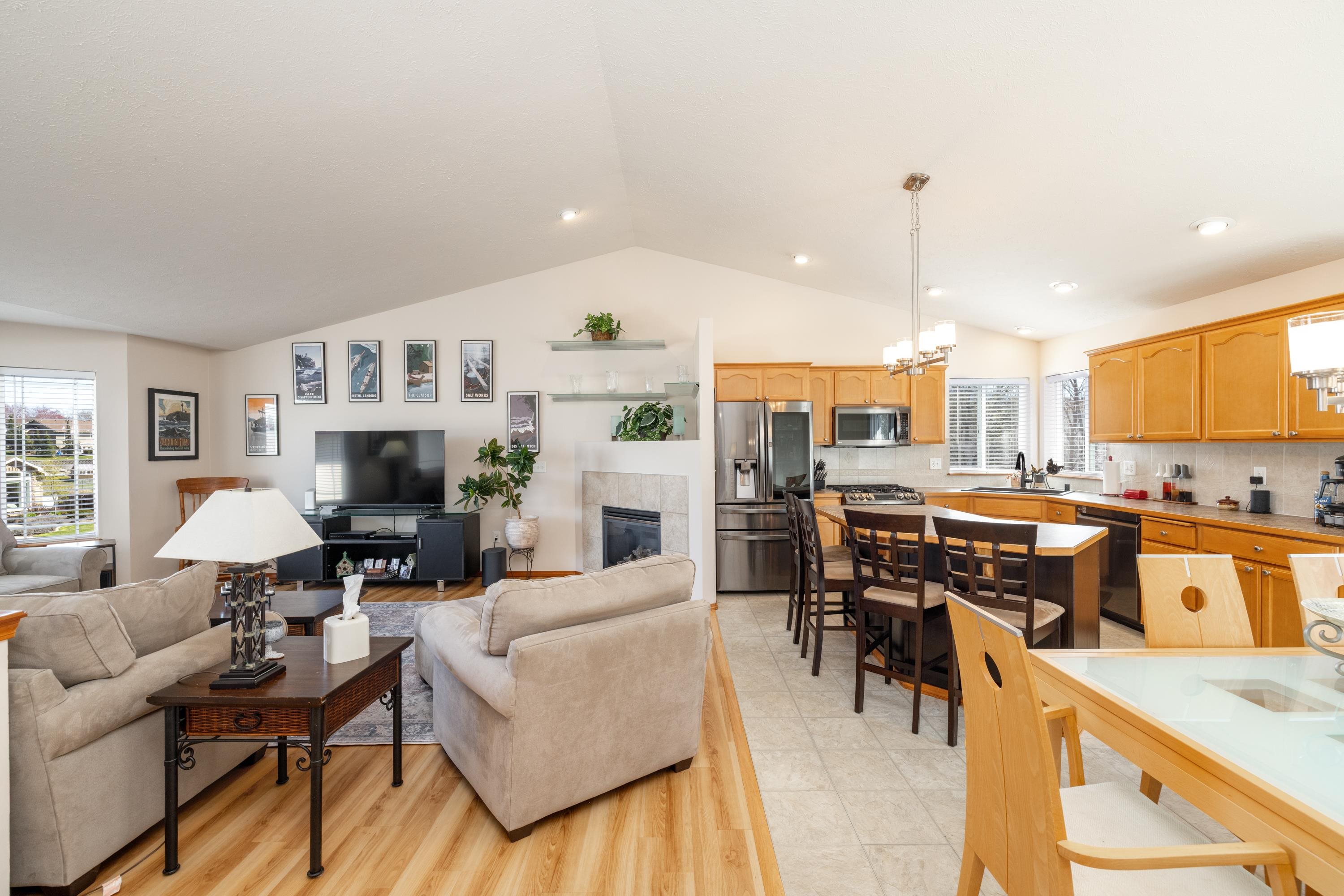 17922 E 11th Ct - Photo 4