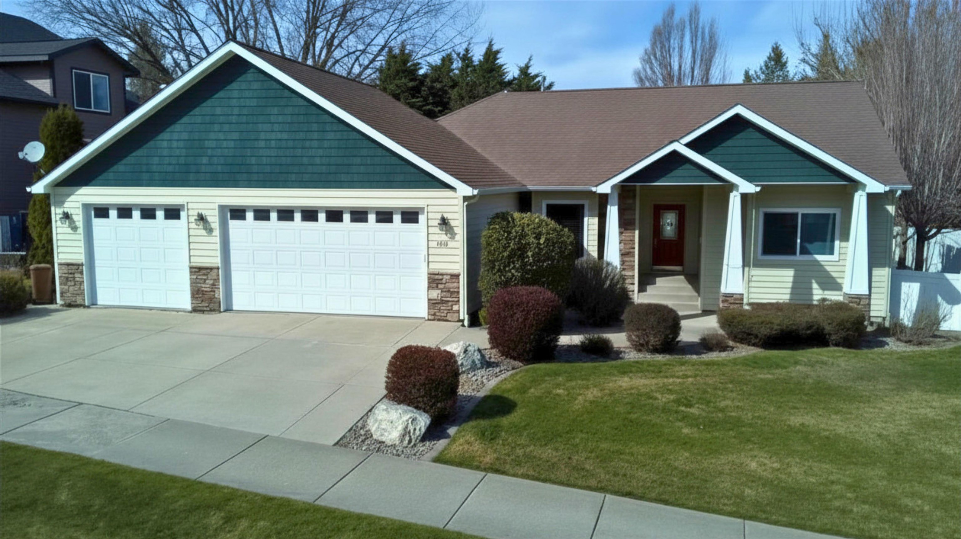 1314 W Chaucer Ave - Photo 1