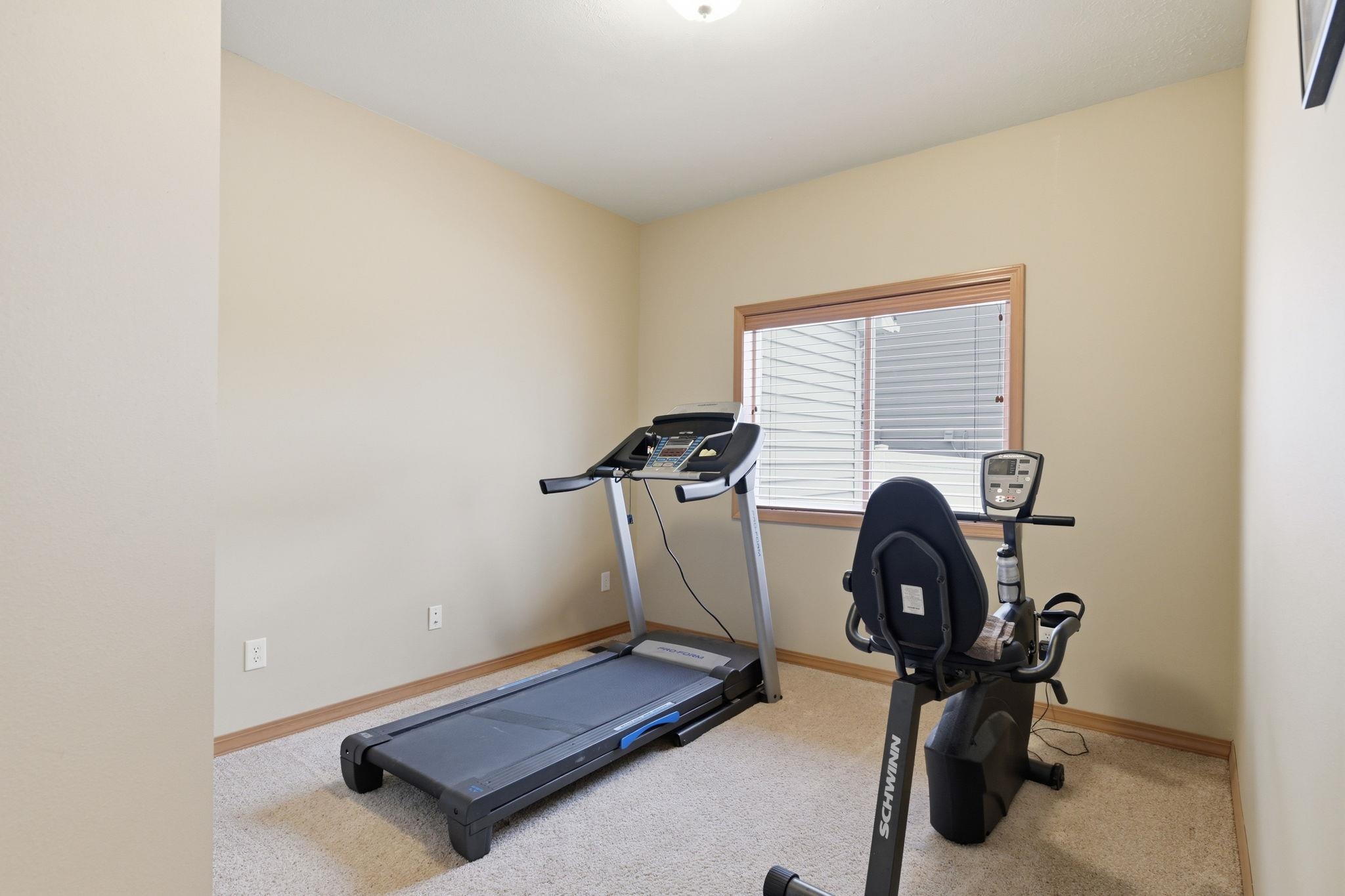 1314 W Chaucer Ave - Photo 18