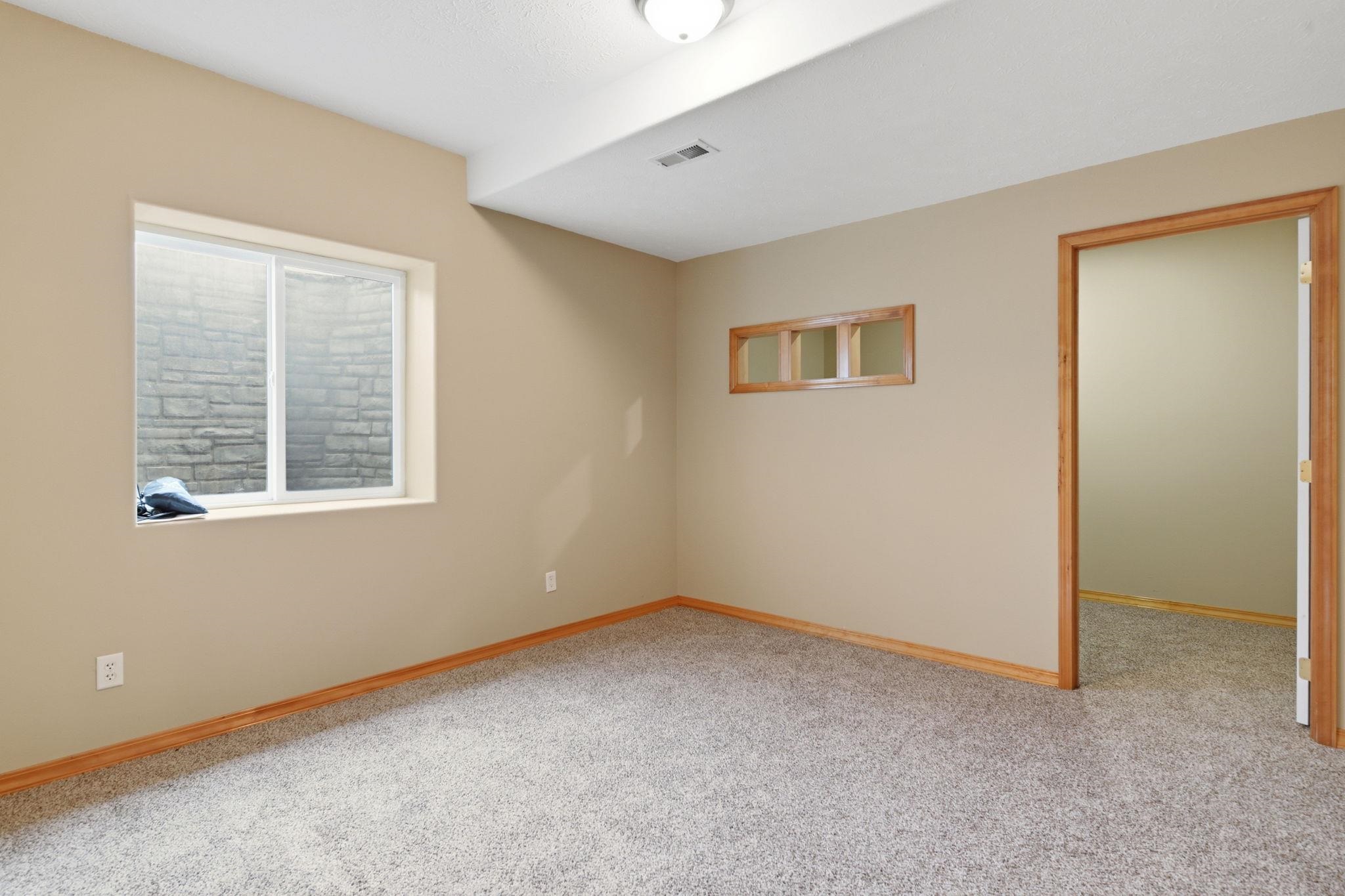 1314 W Chaucer Ave - Photo 30