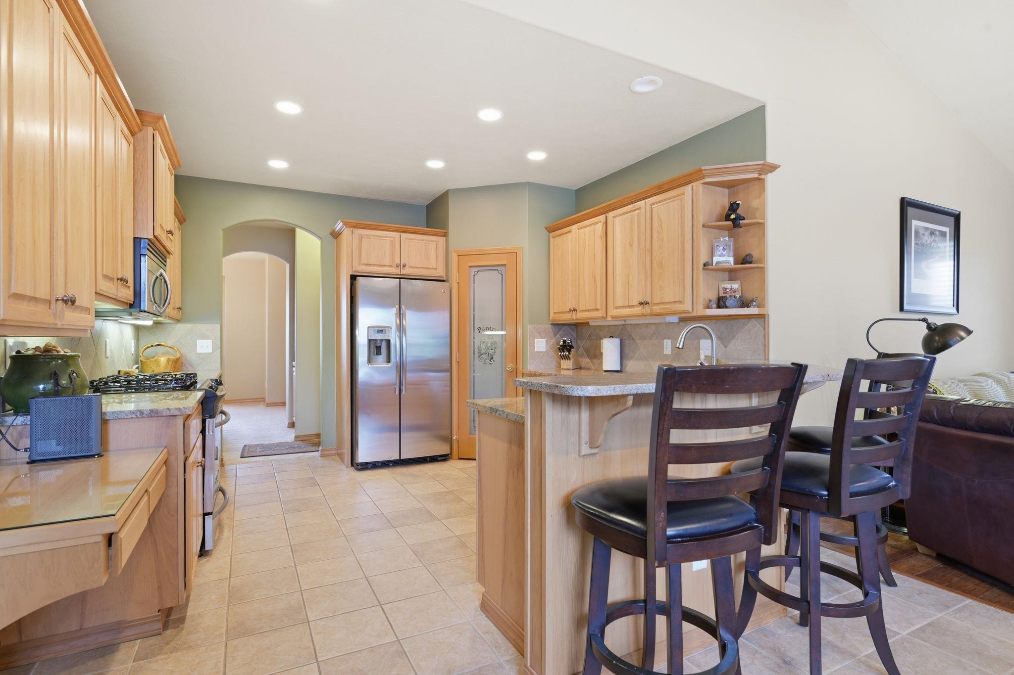 1314 W Chaucer Ave - Photo 4