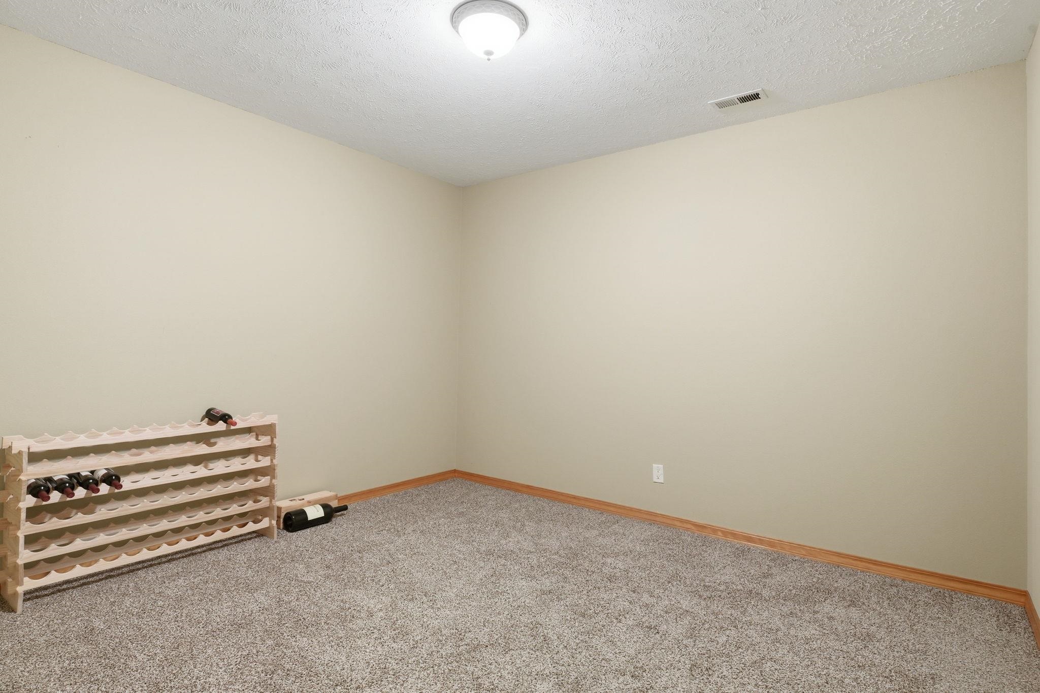 1314 W Chaucer Ave - Photo 33