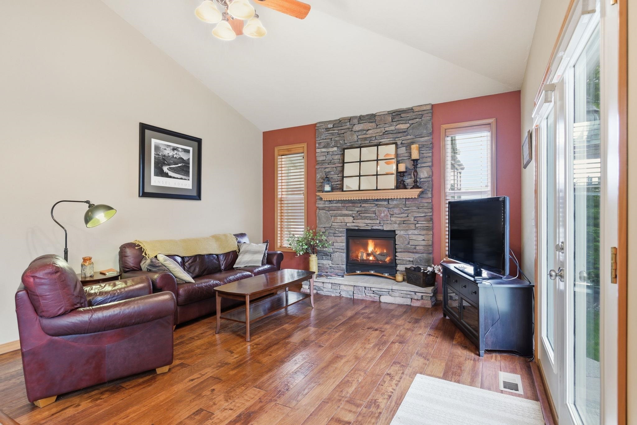 1314 W Chaucer Ave - Photo 6
