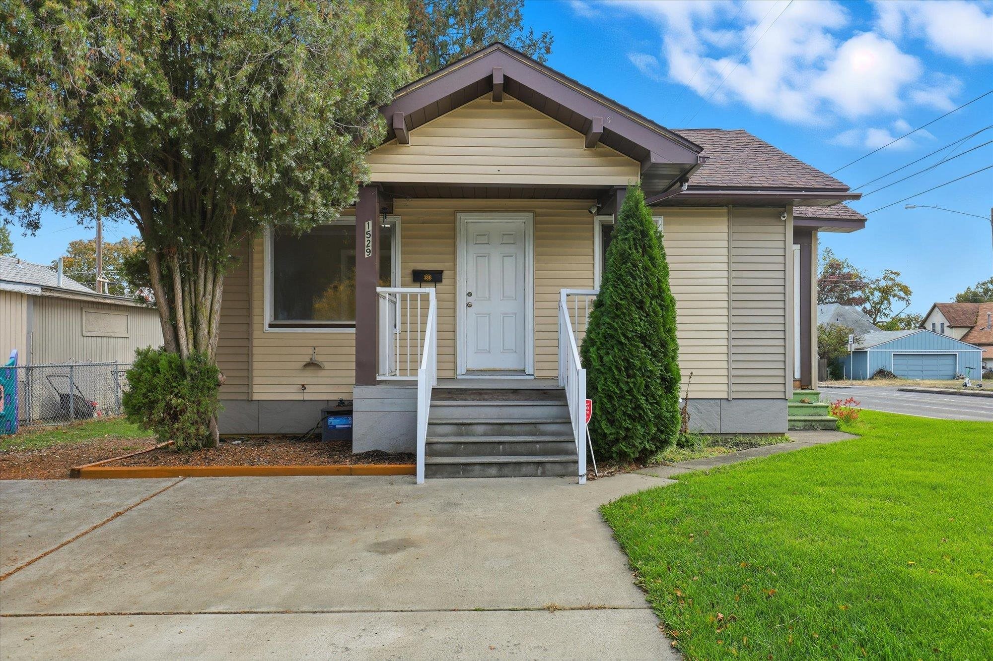1529 W Nora Ave - Photo 3