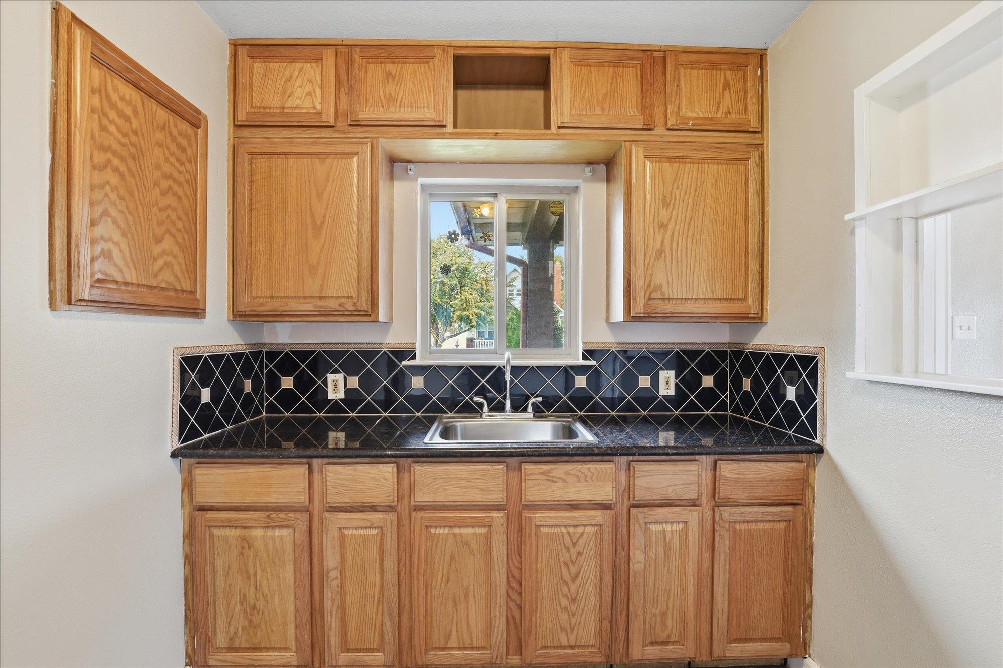 1529 W Nora Ave - Photo 8