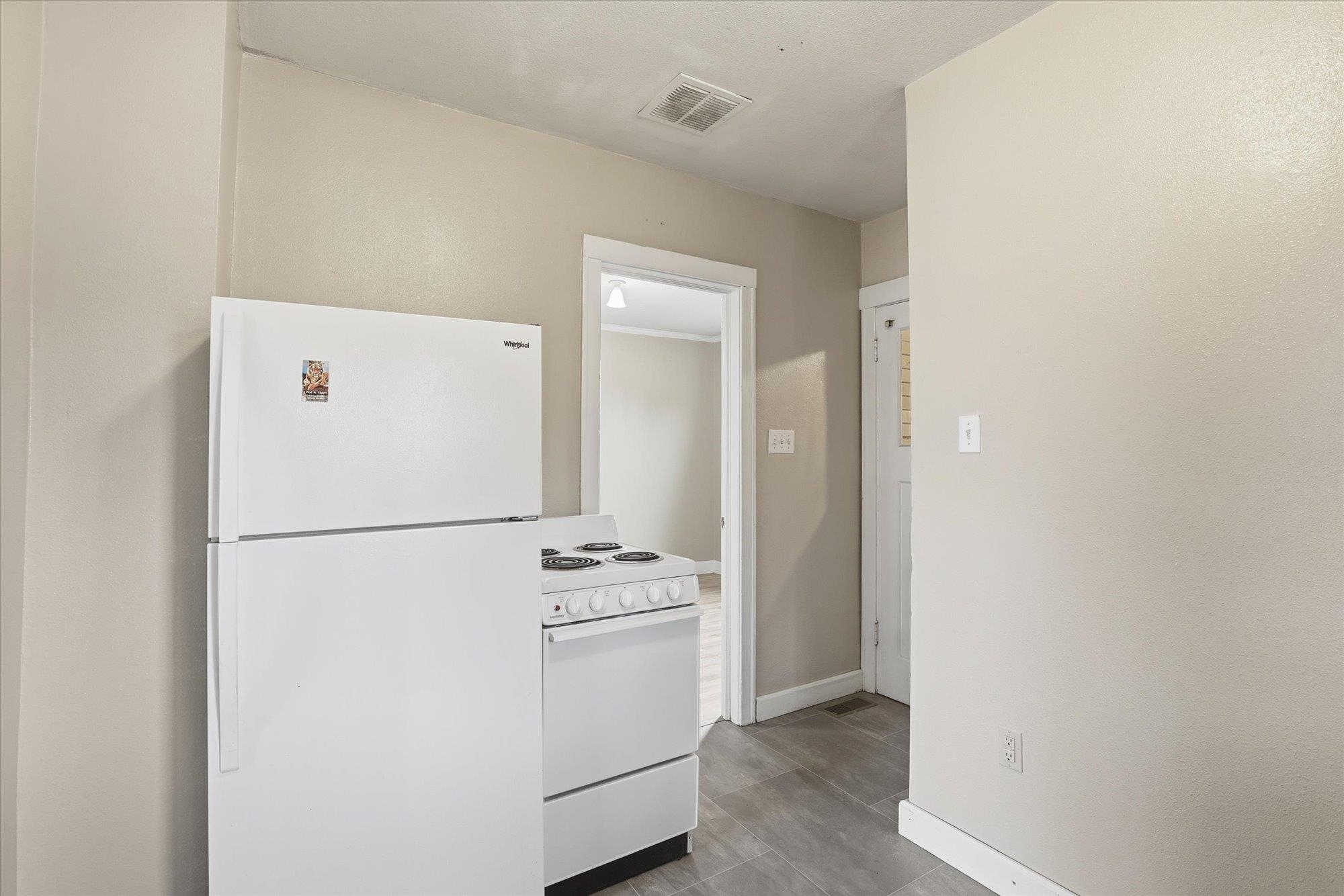 1529 W Nora Ave - Photo 10