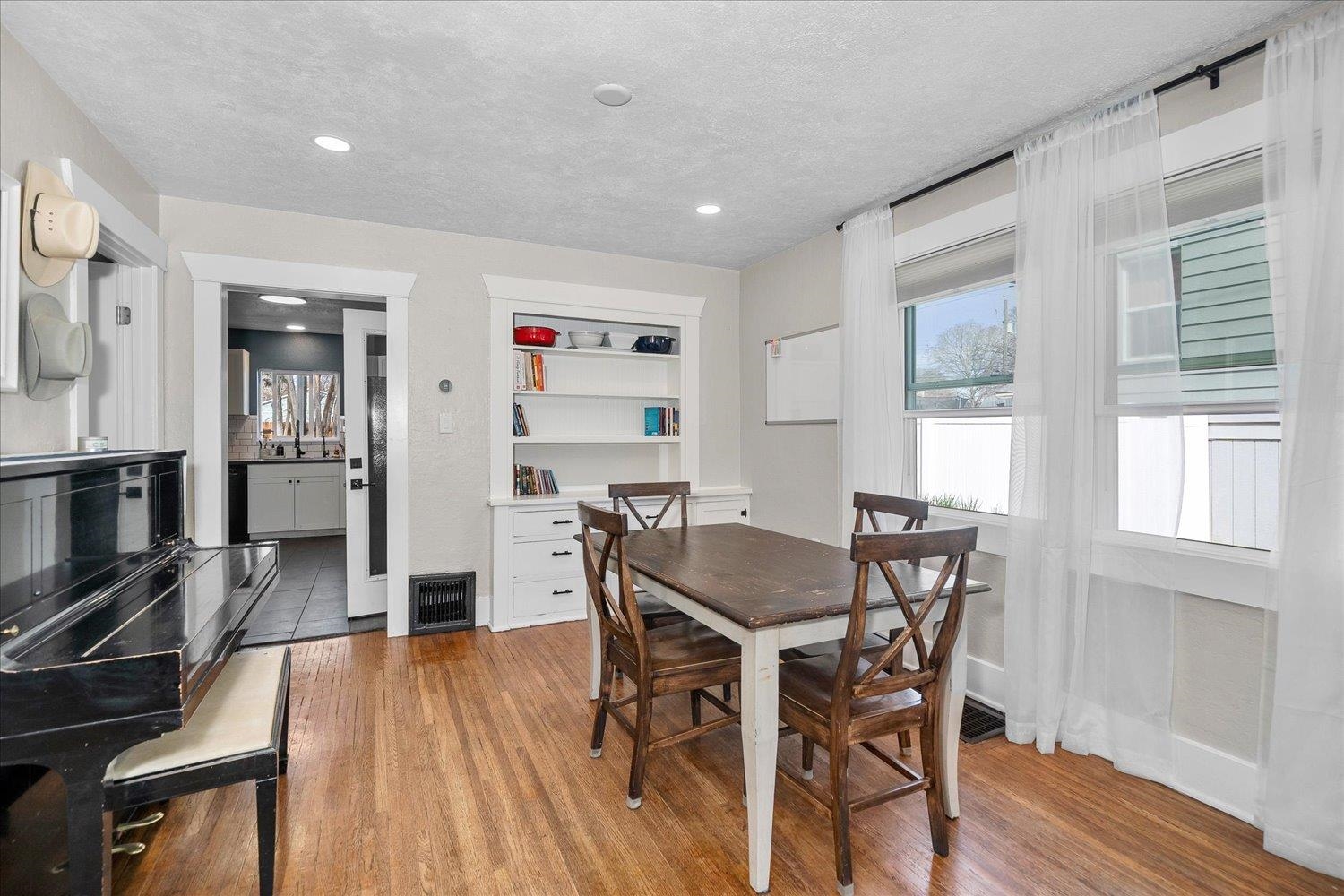 1427 E Nebraska Ave - Photo 7