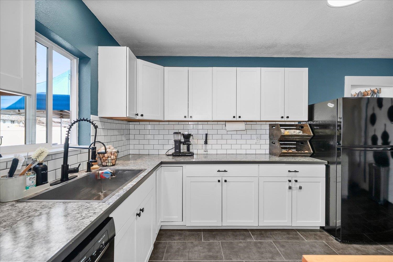 1427 E Nebraska Ave - Photo 10