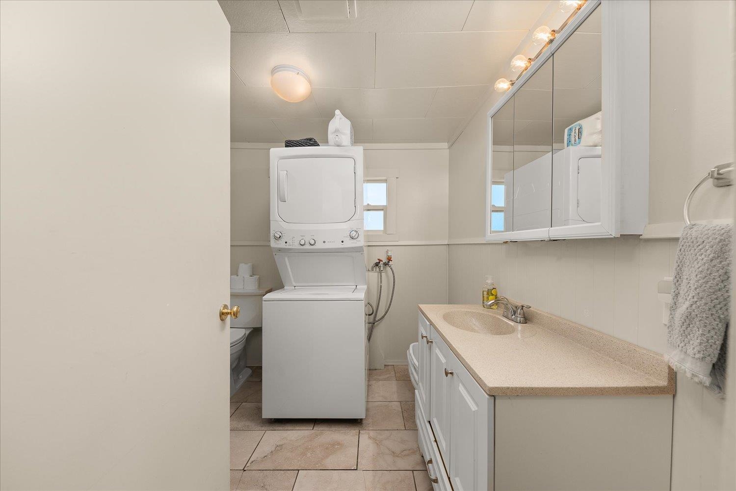 1014 Washington St - Photo 8