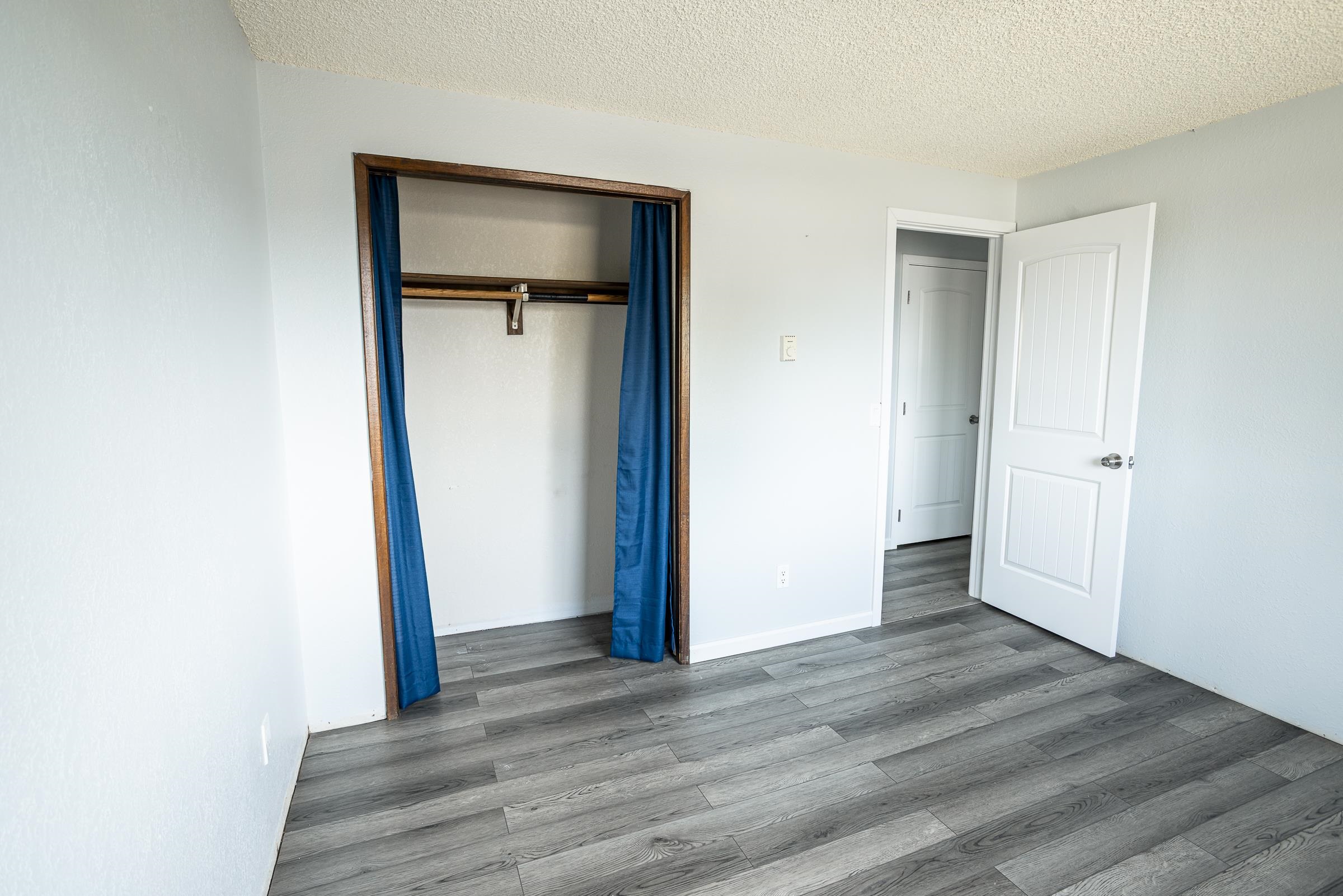 1206 S Best Rd - Photo 12