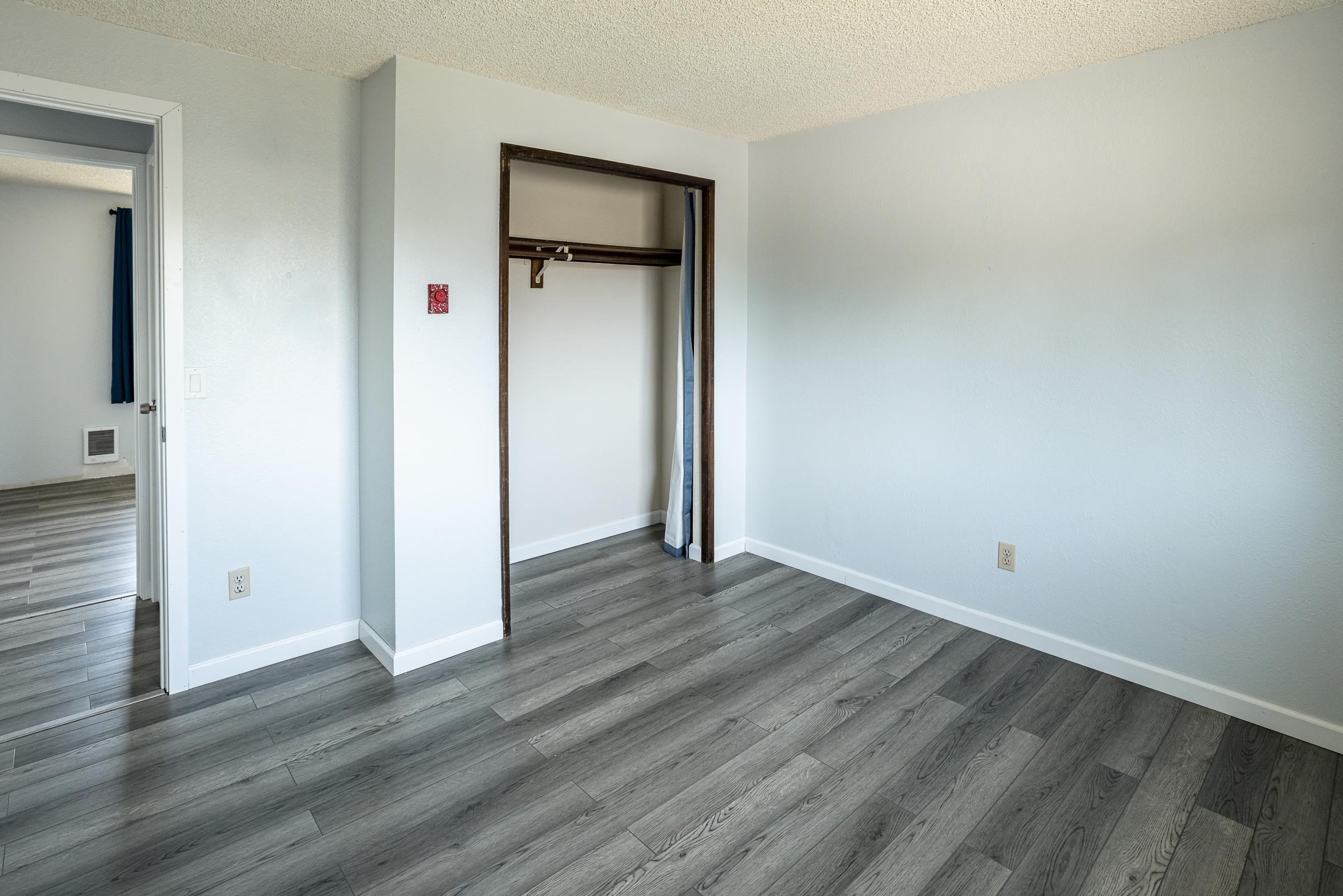 1206 S Best Rd - Photo 15