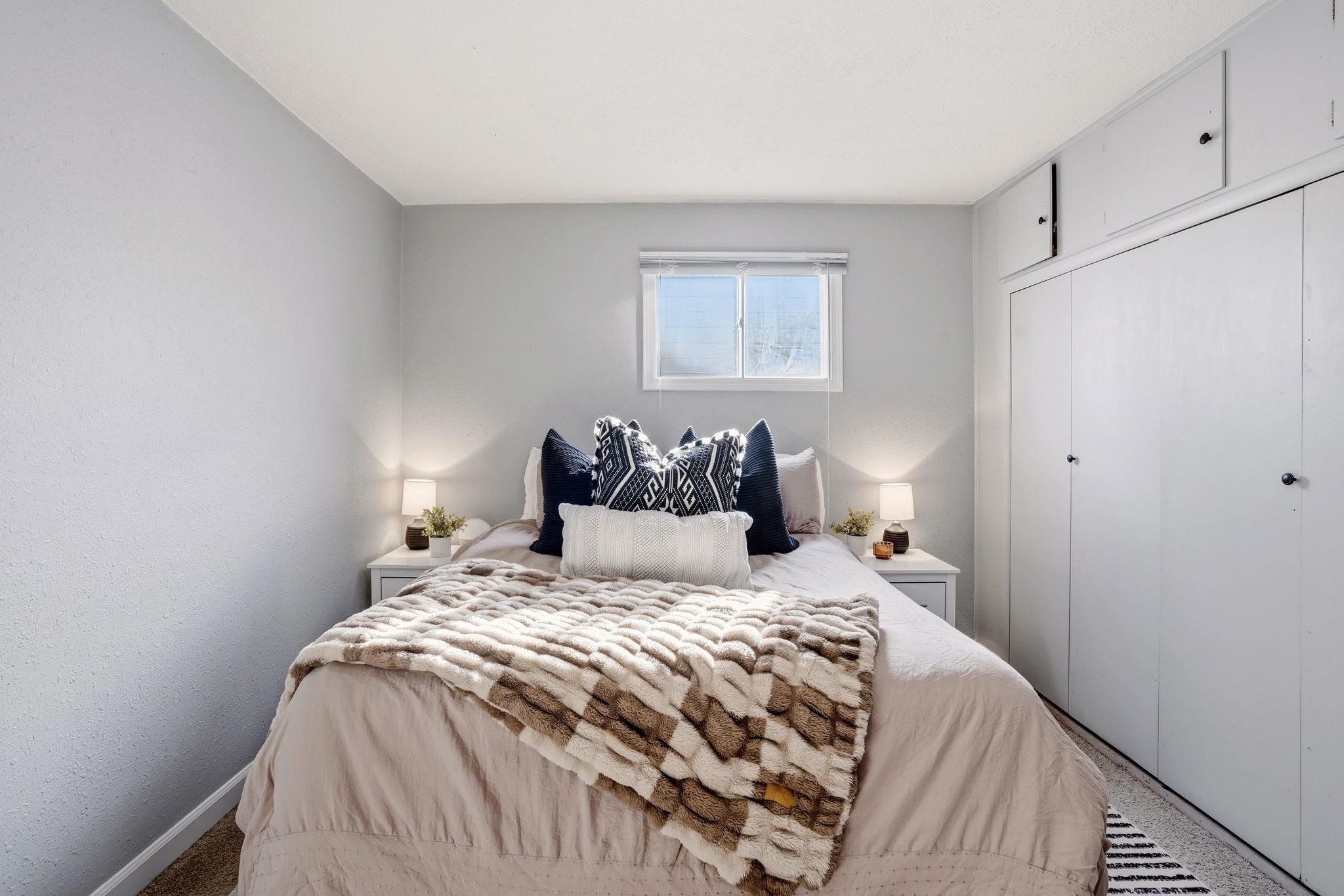 2511 W Olympic Ave - Photo 14